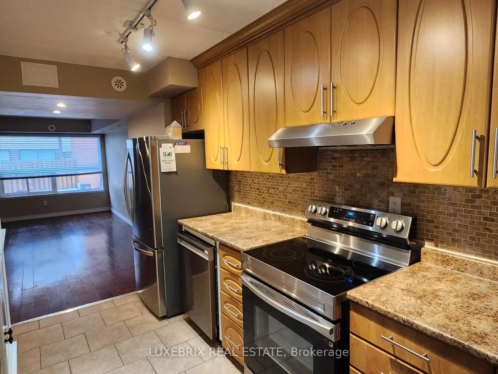 180 Mississauga Valley, #137