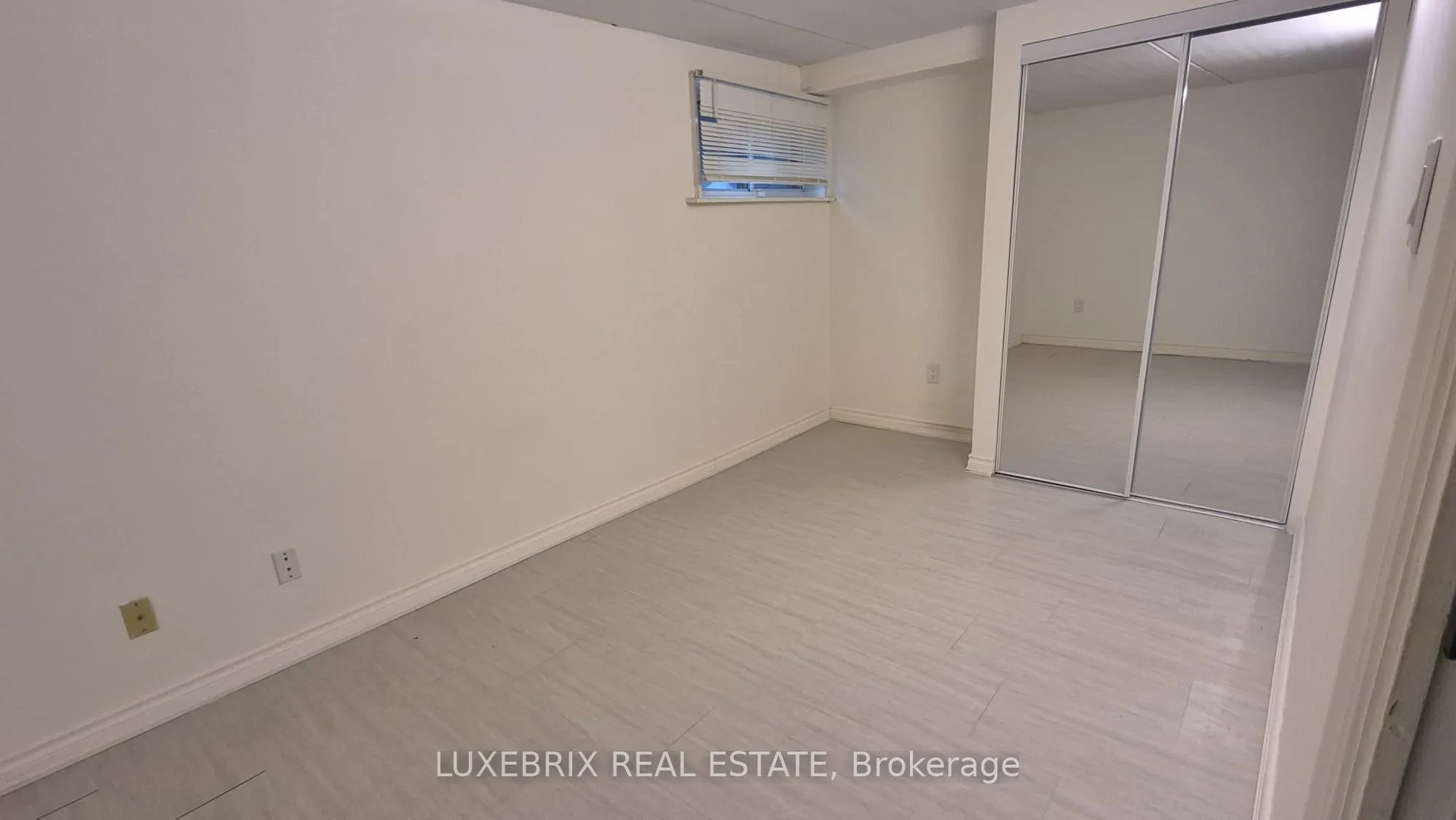 180 Mississauga Valley, #137