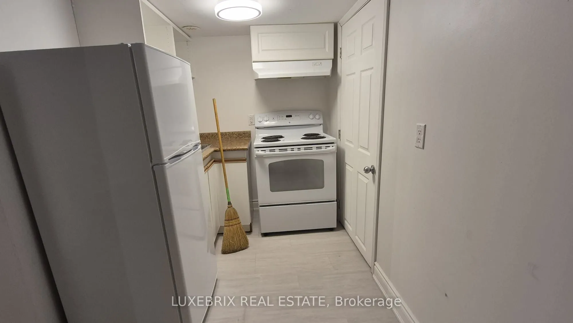 180 Mississauga Valley, #137