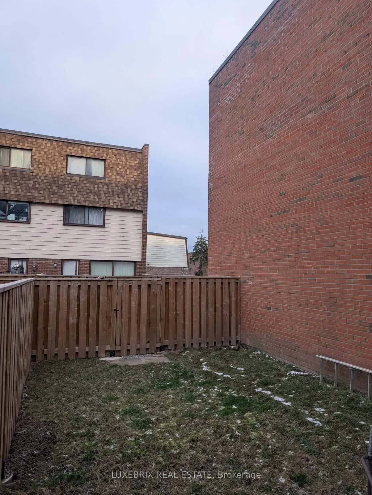180 Mississauga Valley, #137