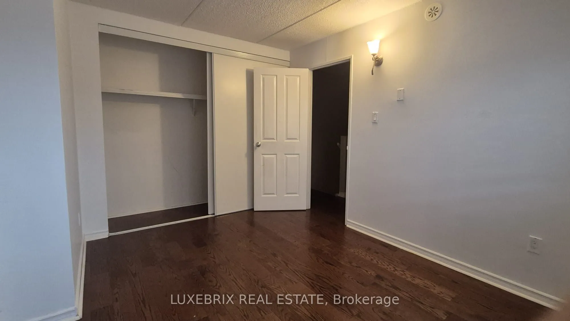 180 Mississauga Valley, #137