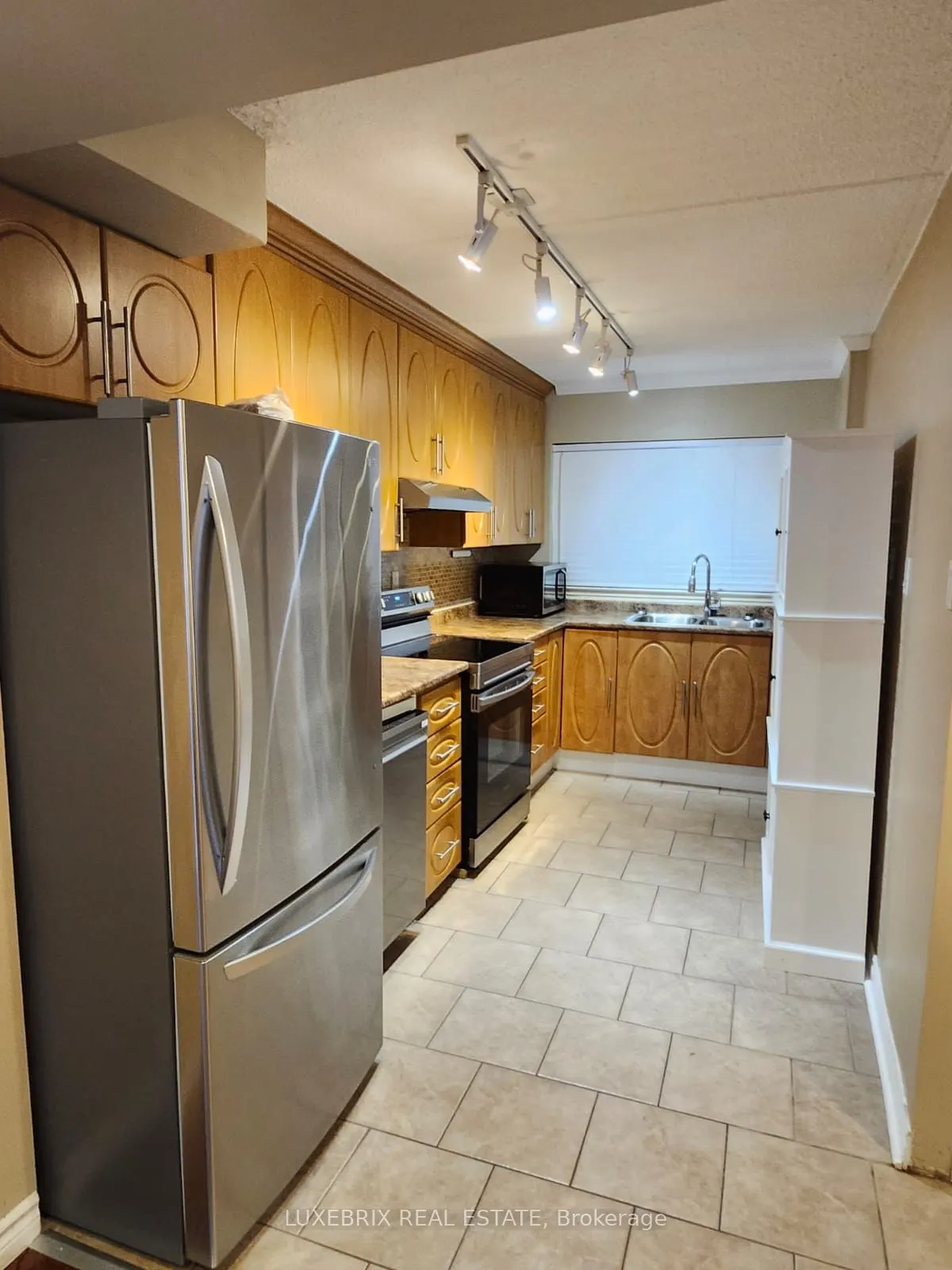 180 Mississauga Valley, #137