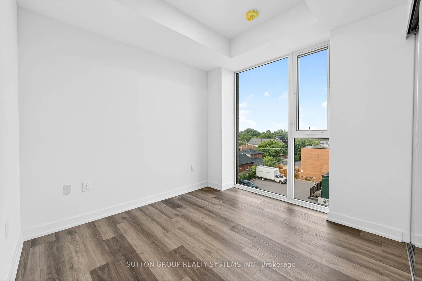 6 Chartwell Road, #402
