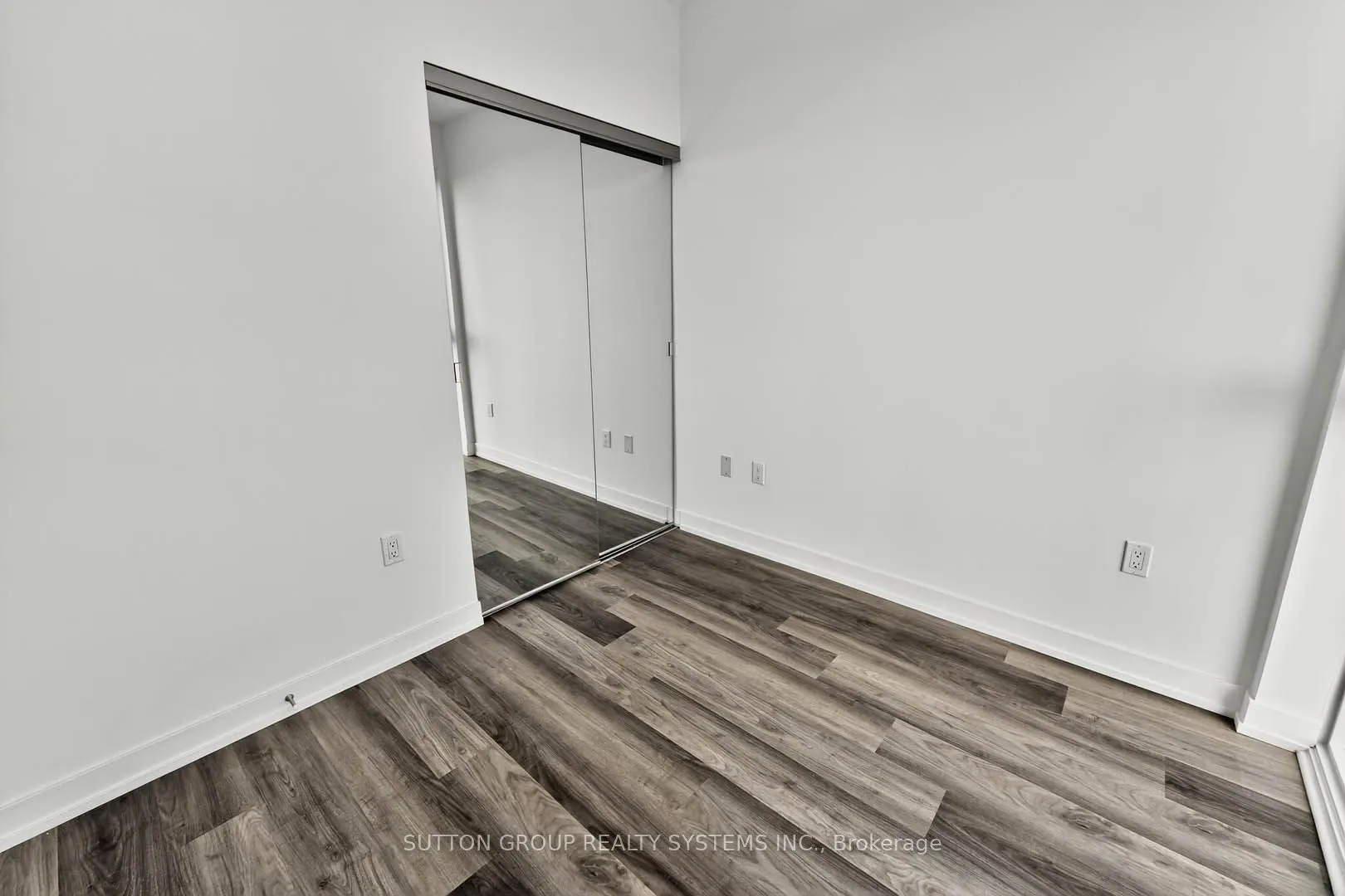 6 Chartwell Road, #402