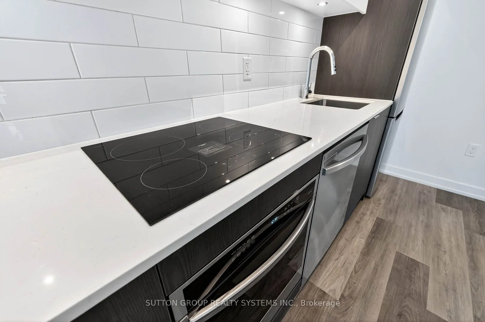 6 Chartwell Road, #402