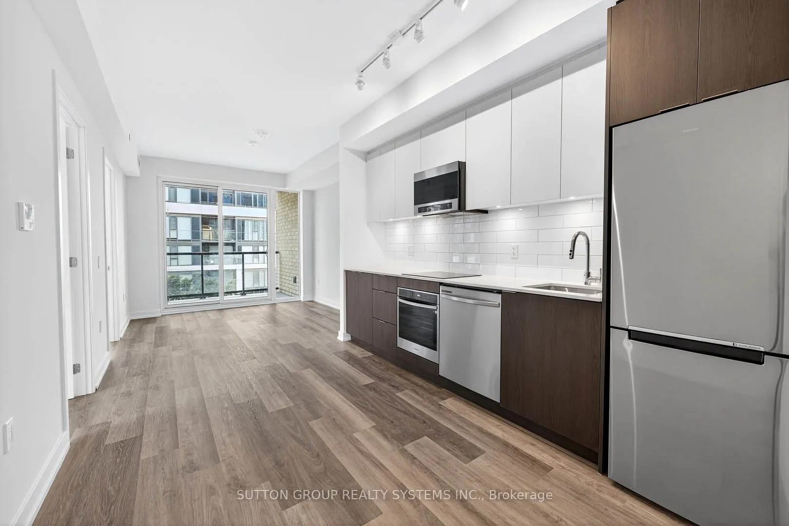 6 Chartwell Road, #402