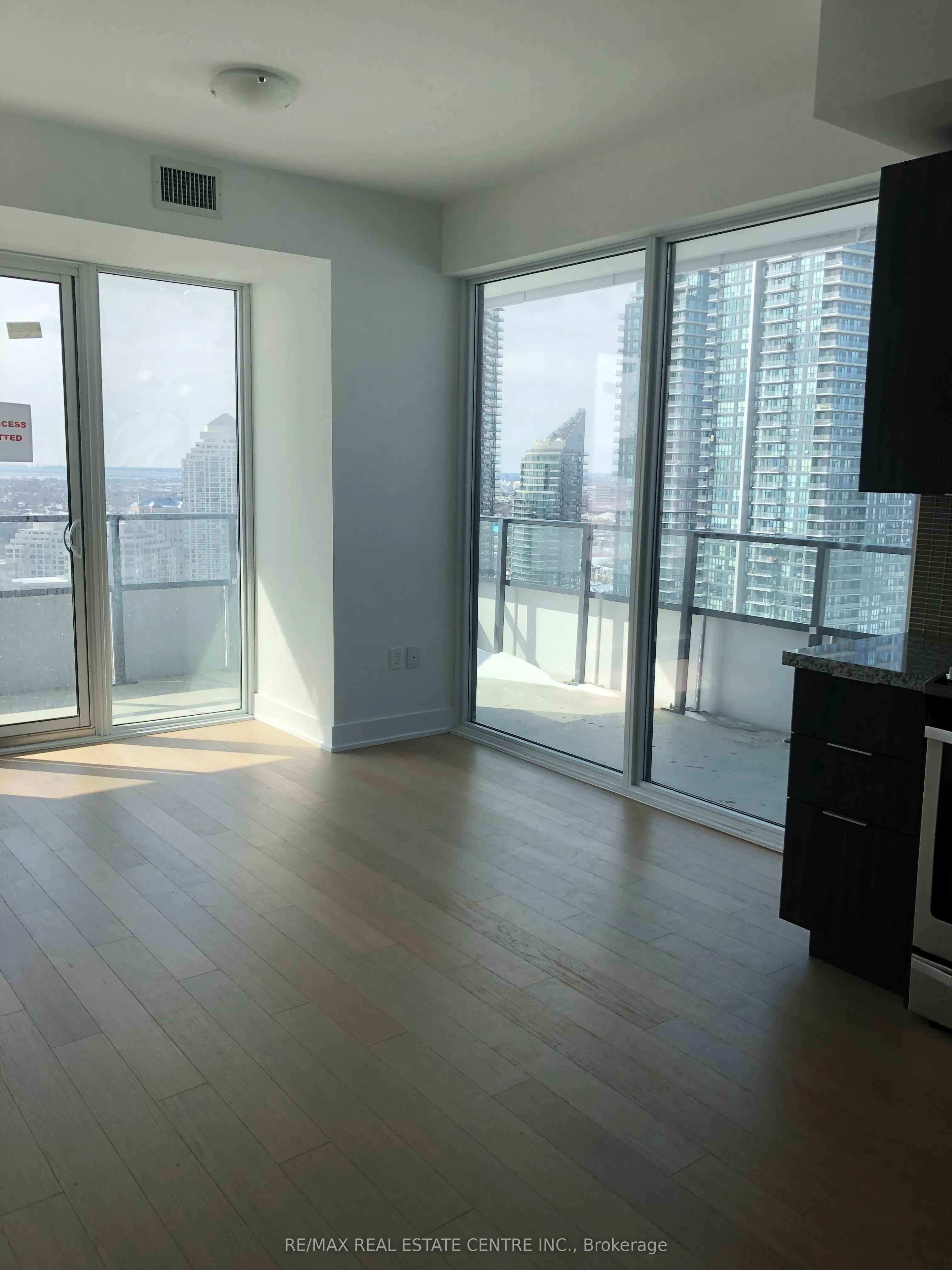 20 SHORE BREEZE Drive, #2302