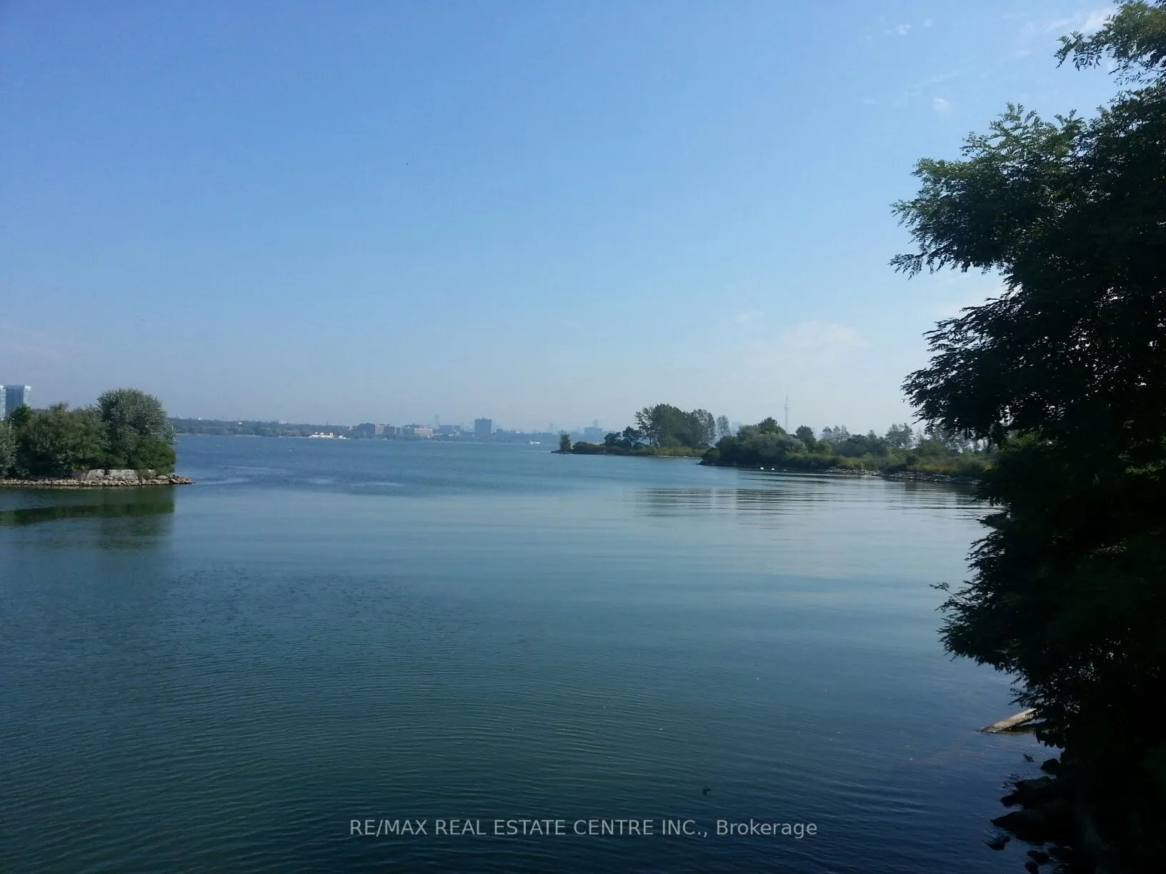 20 SHORE BREEZE Drive, #2302