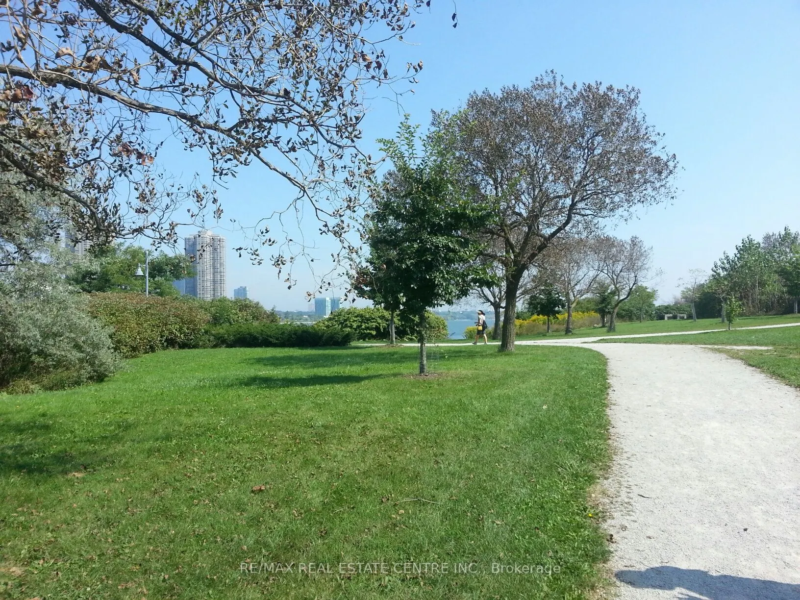 20 SHORE BREEZE Drive, #2302