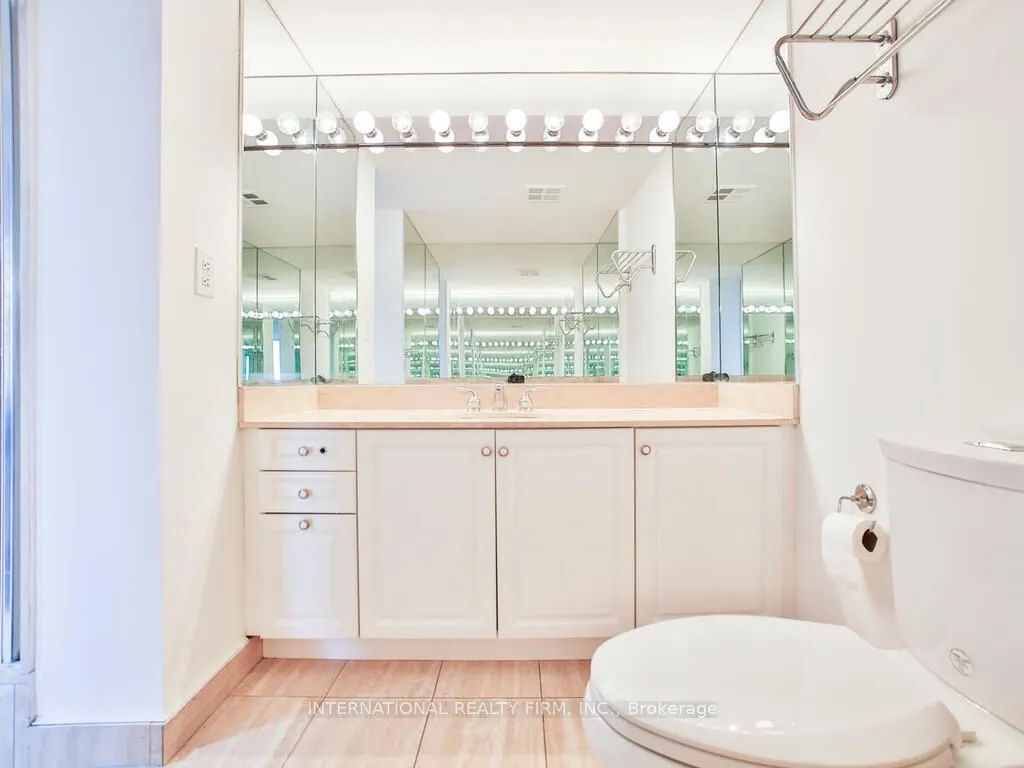 1 Palace Pier Court, #3309