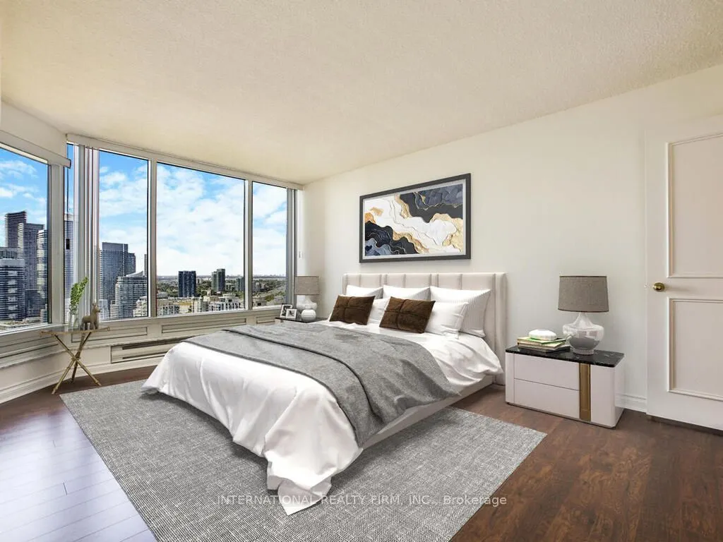 1 Palace Pier Court, #3309