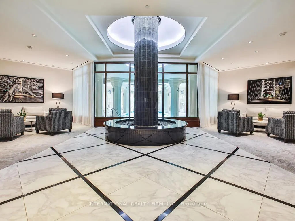 1 Palace Pier Court, #3309
