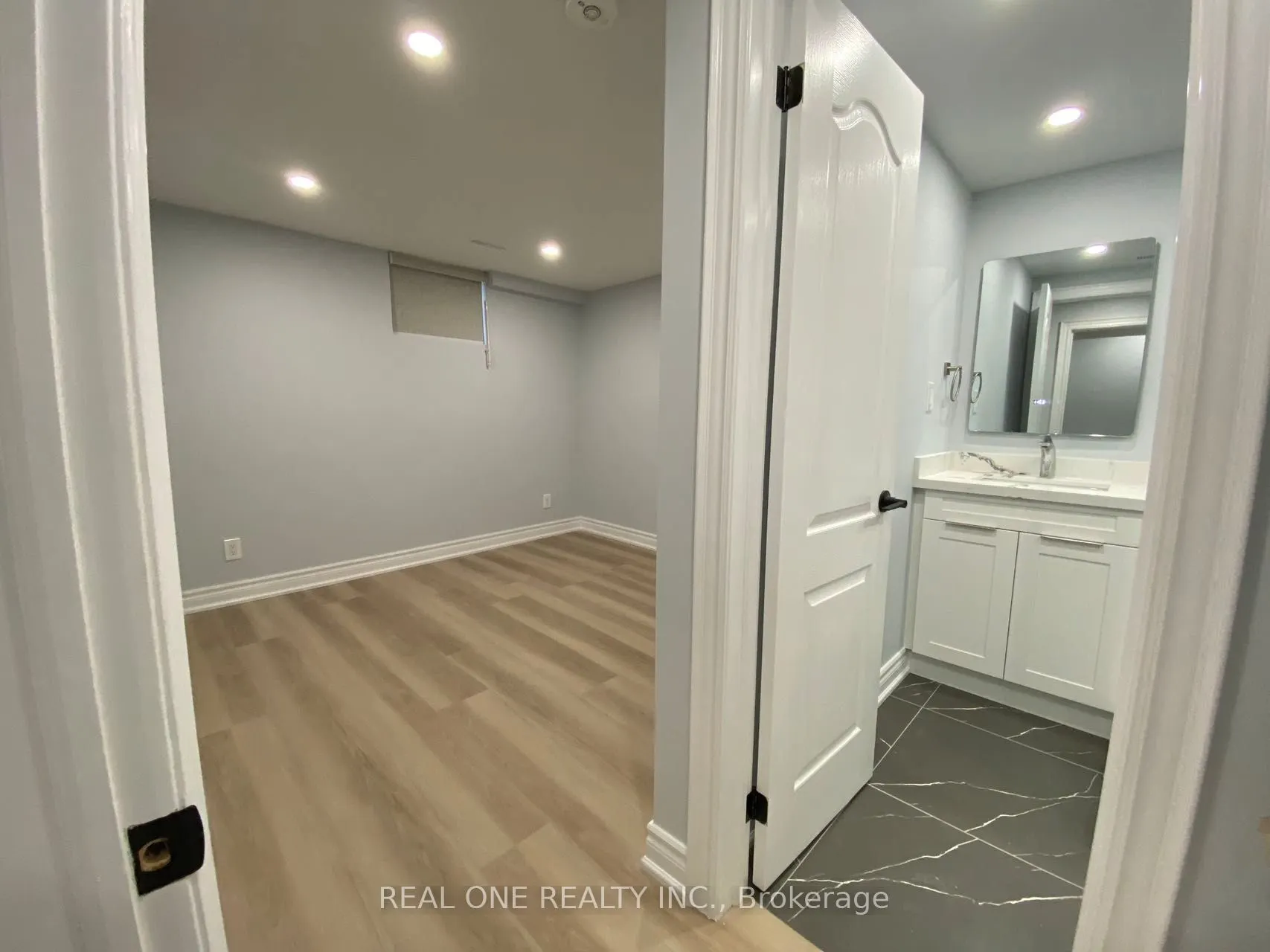 1186 Shadeland Drive, #Single room with bathroom