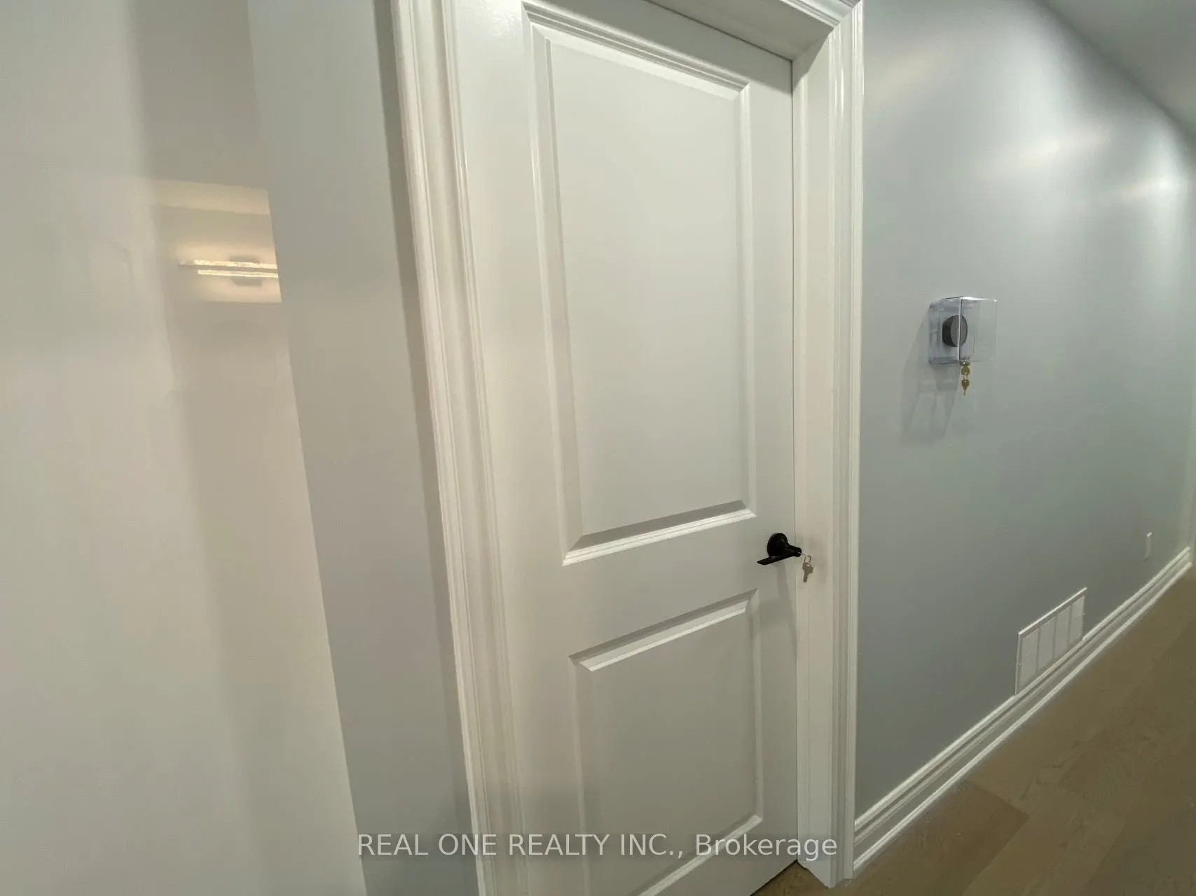 1186 Shadeland Drive, #Single room with bathroom