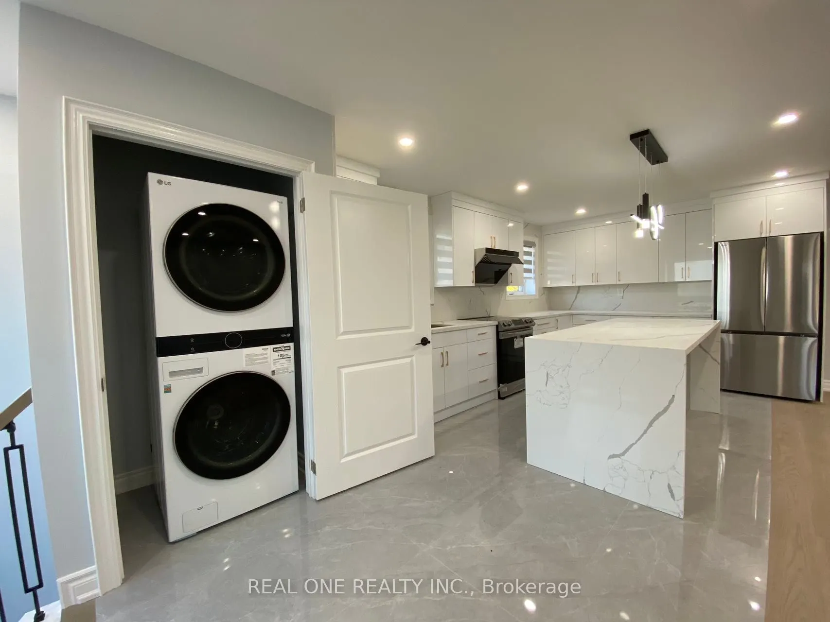 1186 Shadeland Drive, #Single room with bathroom