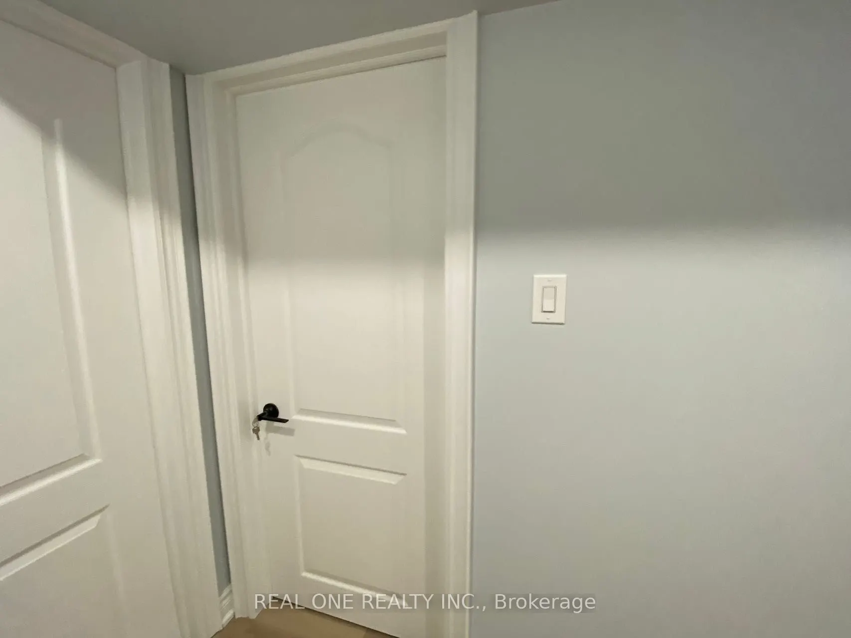 1186 Shadeland Drive, #Single room with bathroom