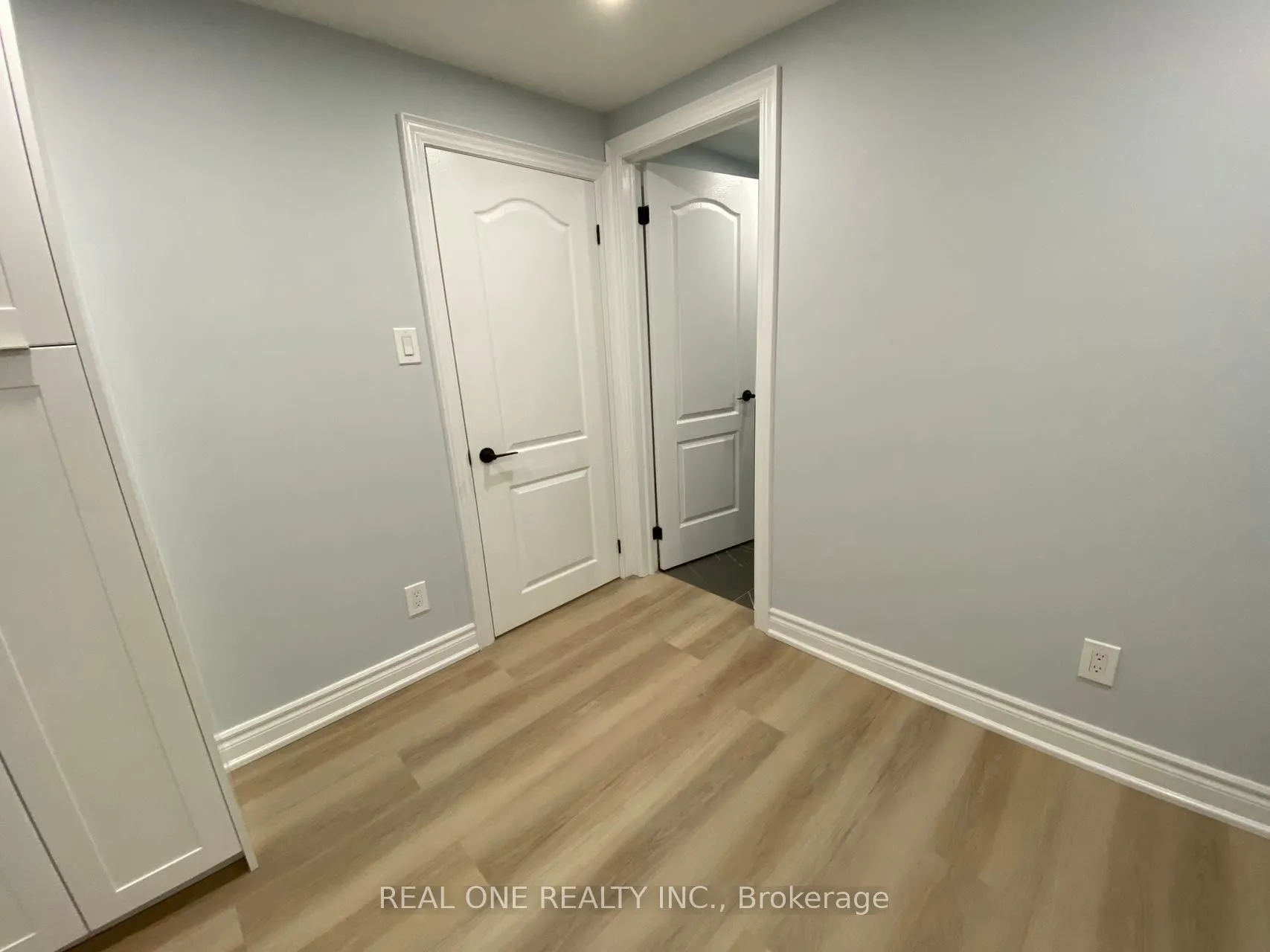 1186 Shadeland Drive, #Single room with bathroom