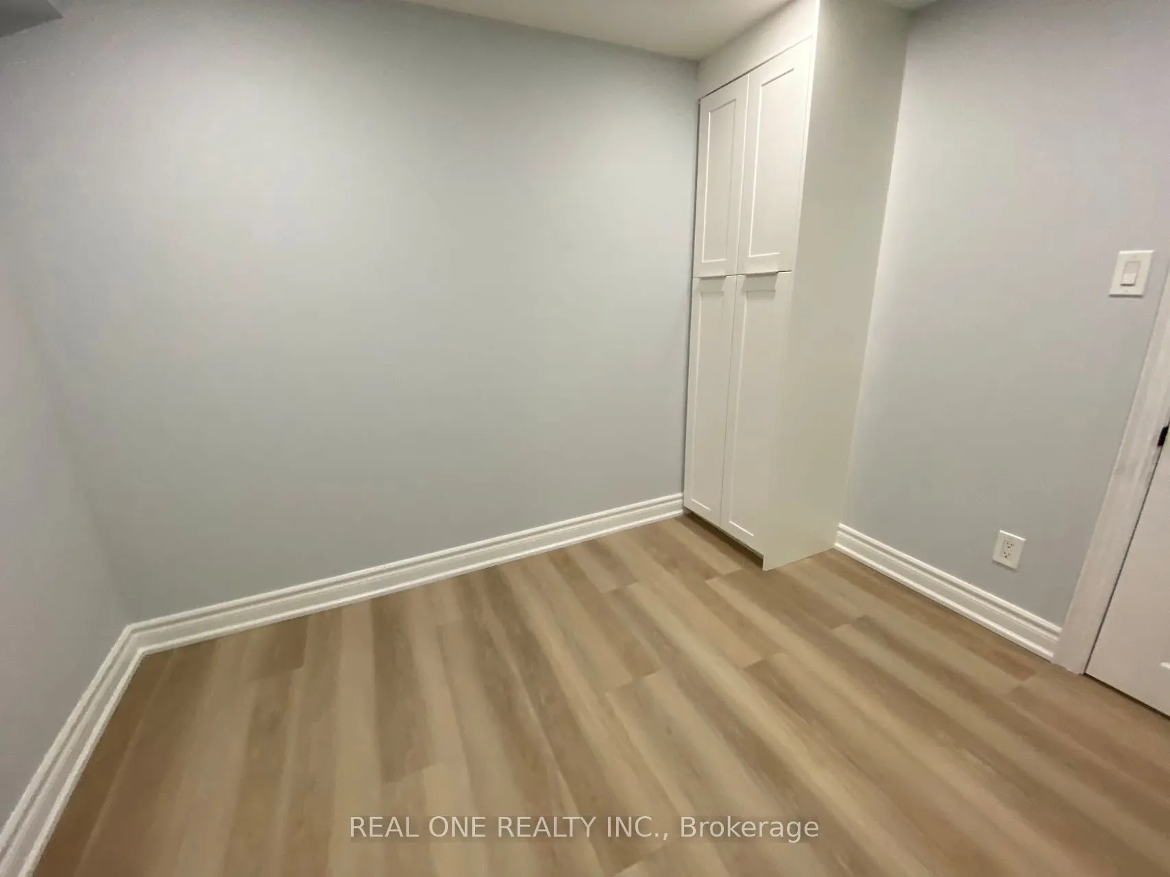 1186 Shadeland Drive, #Single room with bathroom