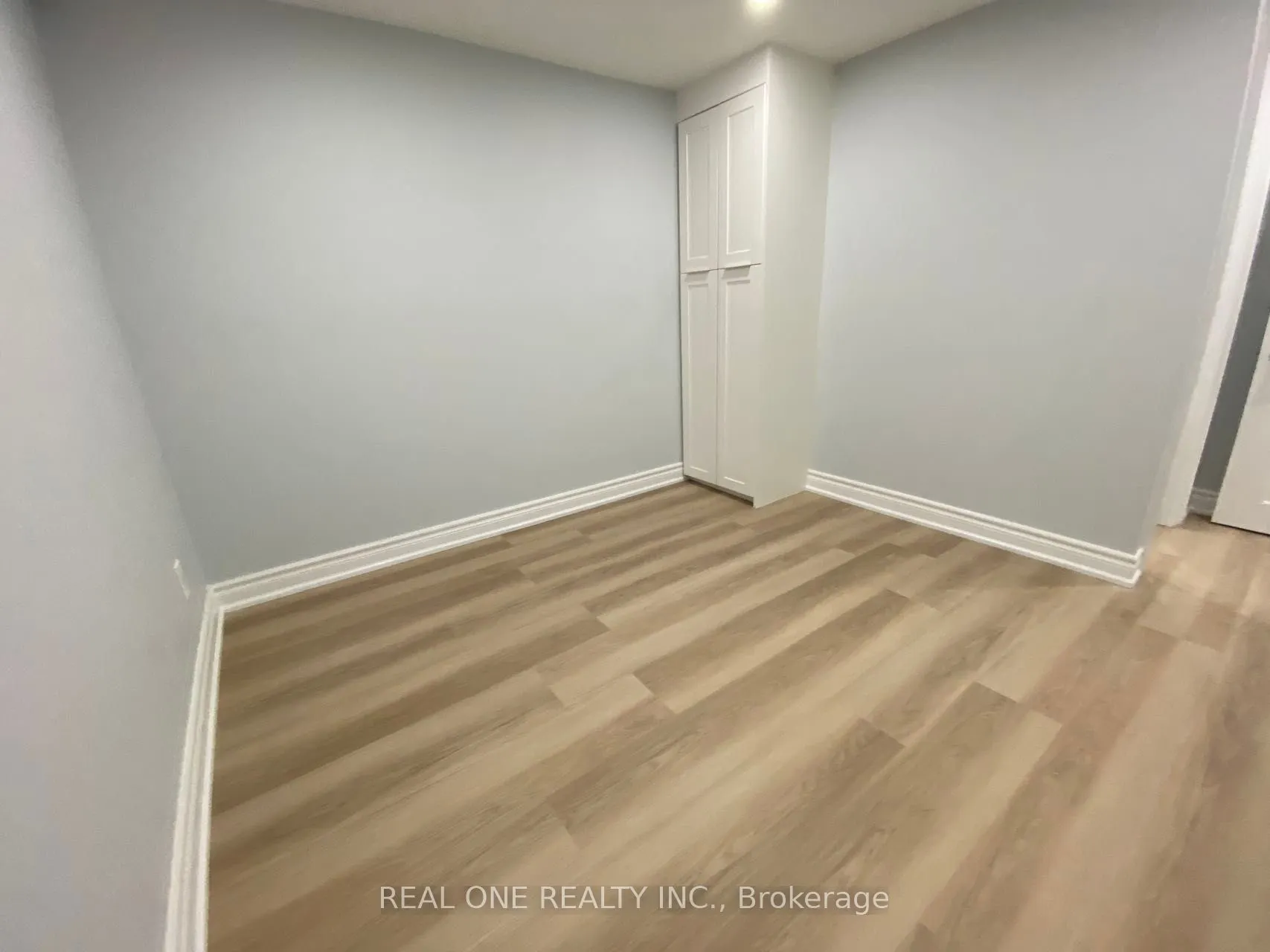 1186 Shadeland Drive, #Single room with bathroom