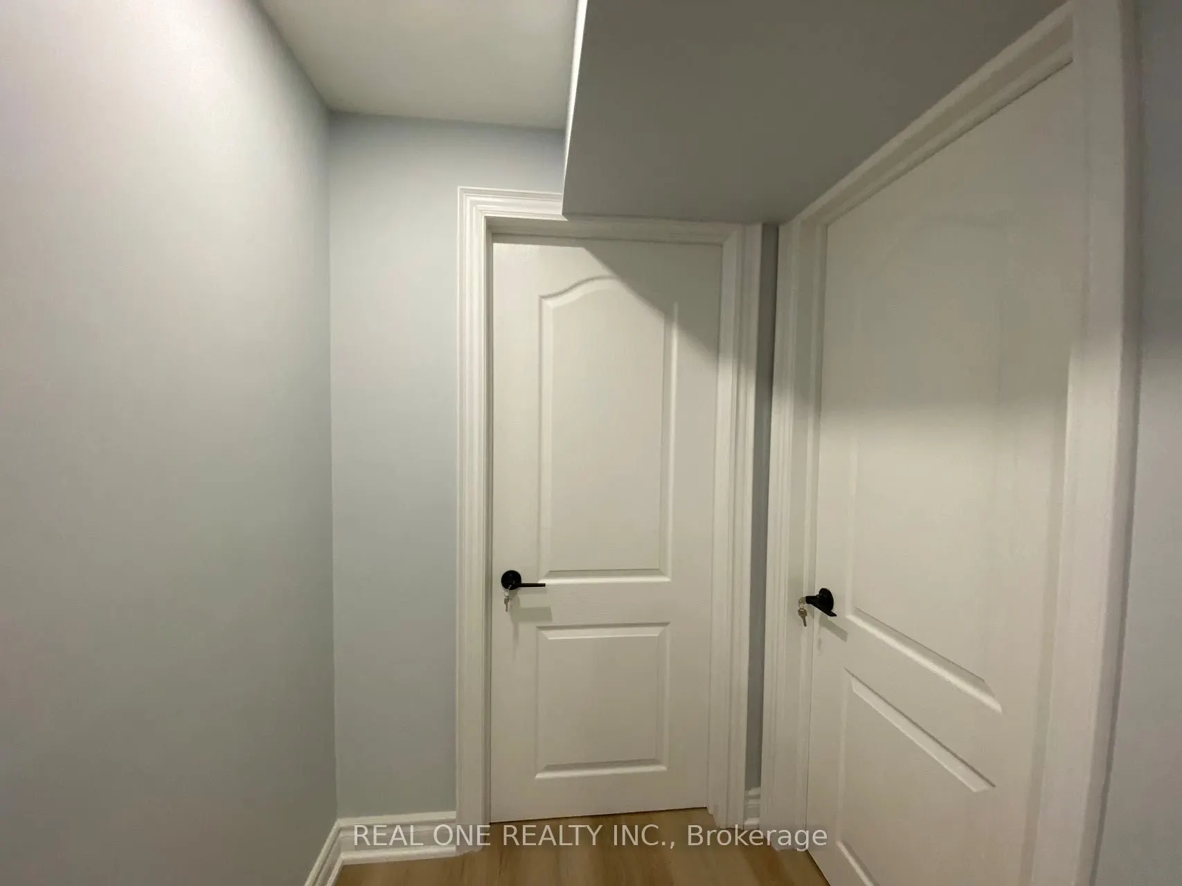 1186 Shadeland Drive, #Single room with bathroom