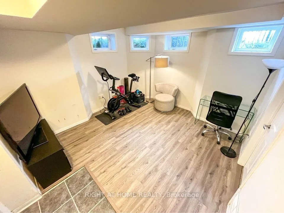 3038 Clayhill Road, #1