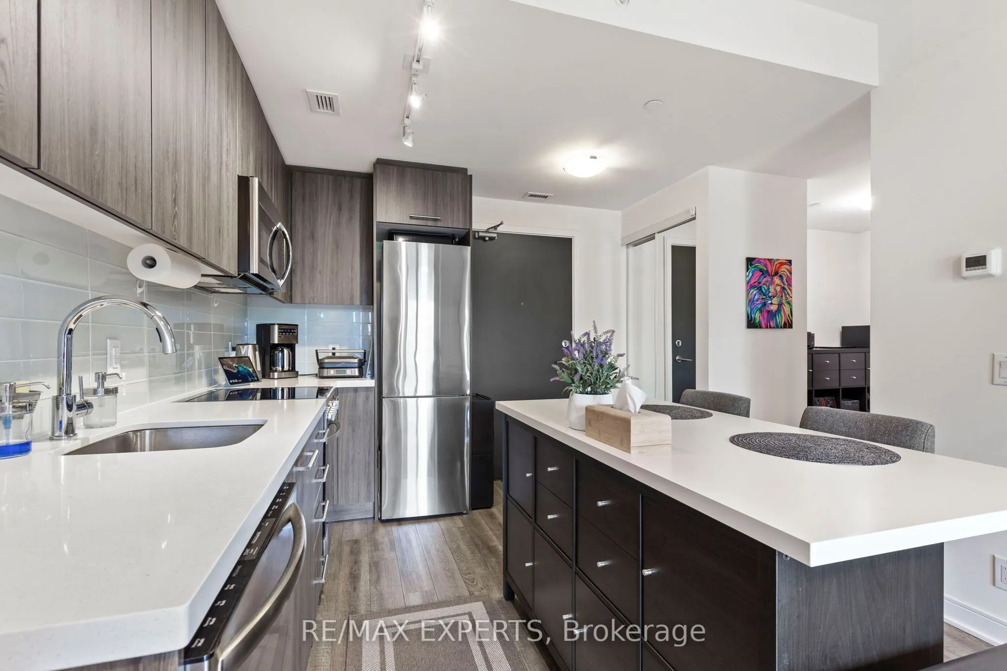 1 Neighbourhood Lane, #304