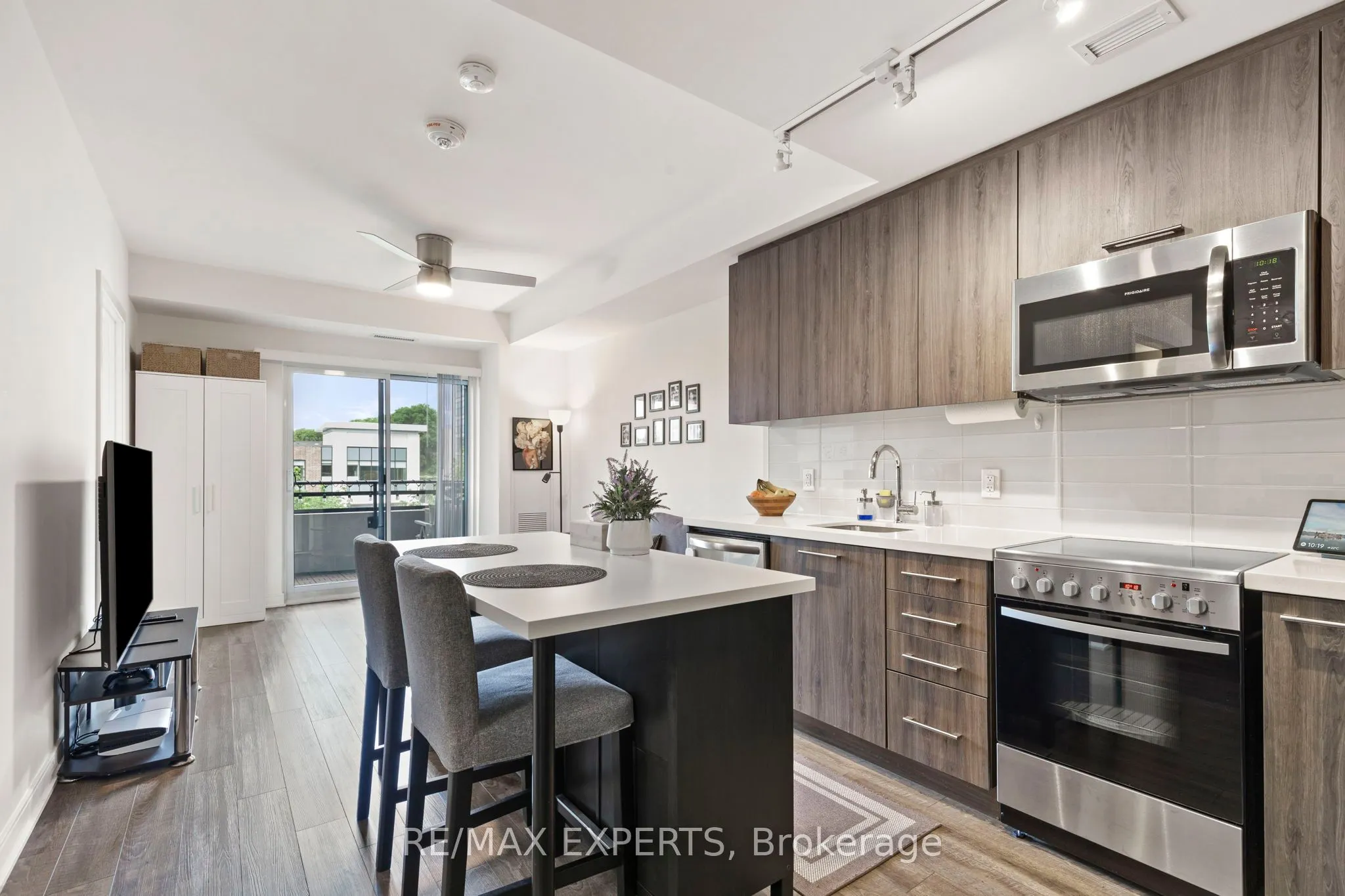 1 Neighbourhood Lane, #304
