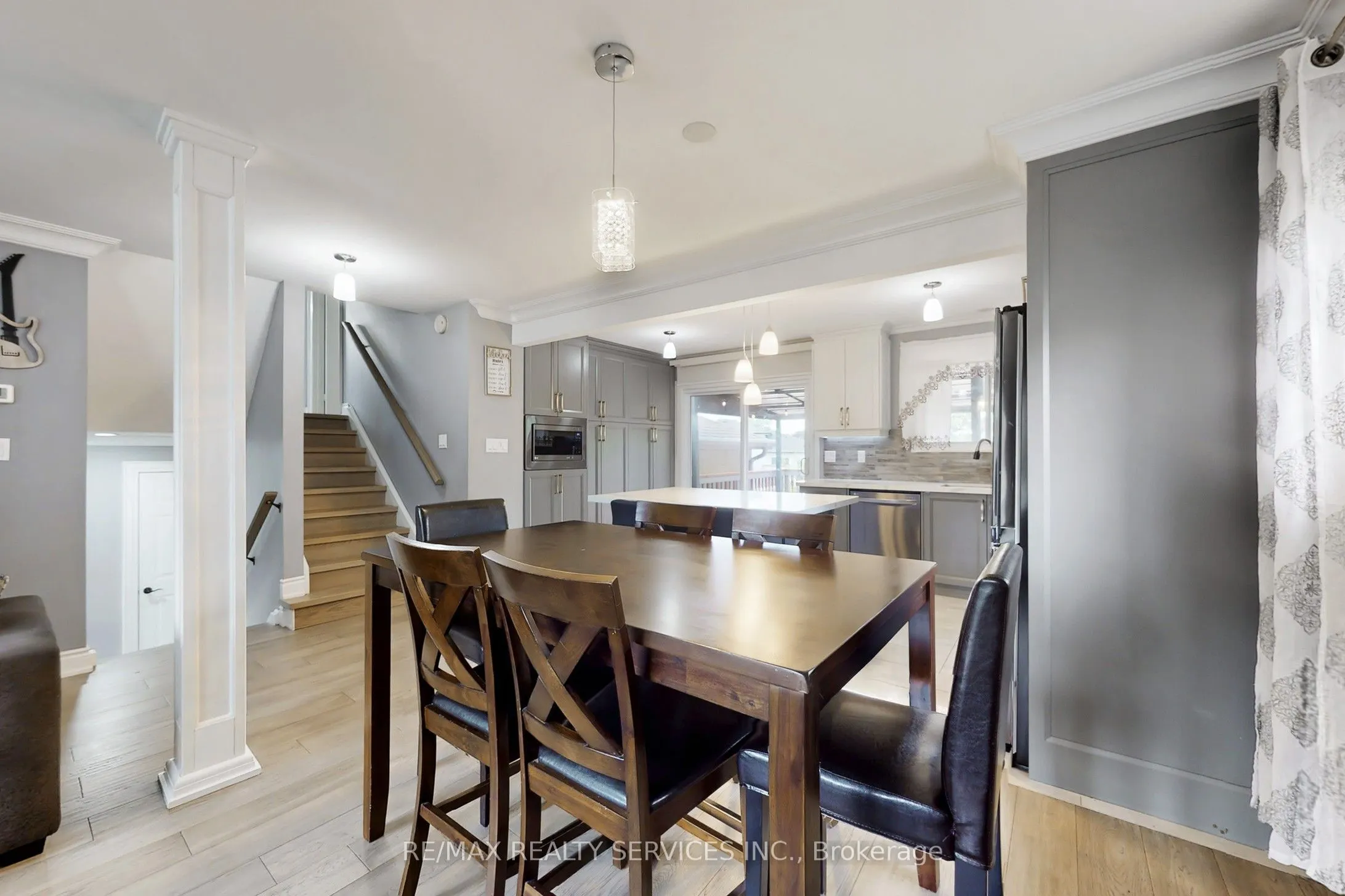 53 Geneva Crescent