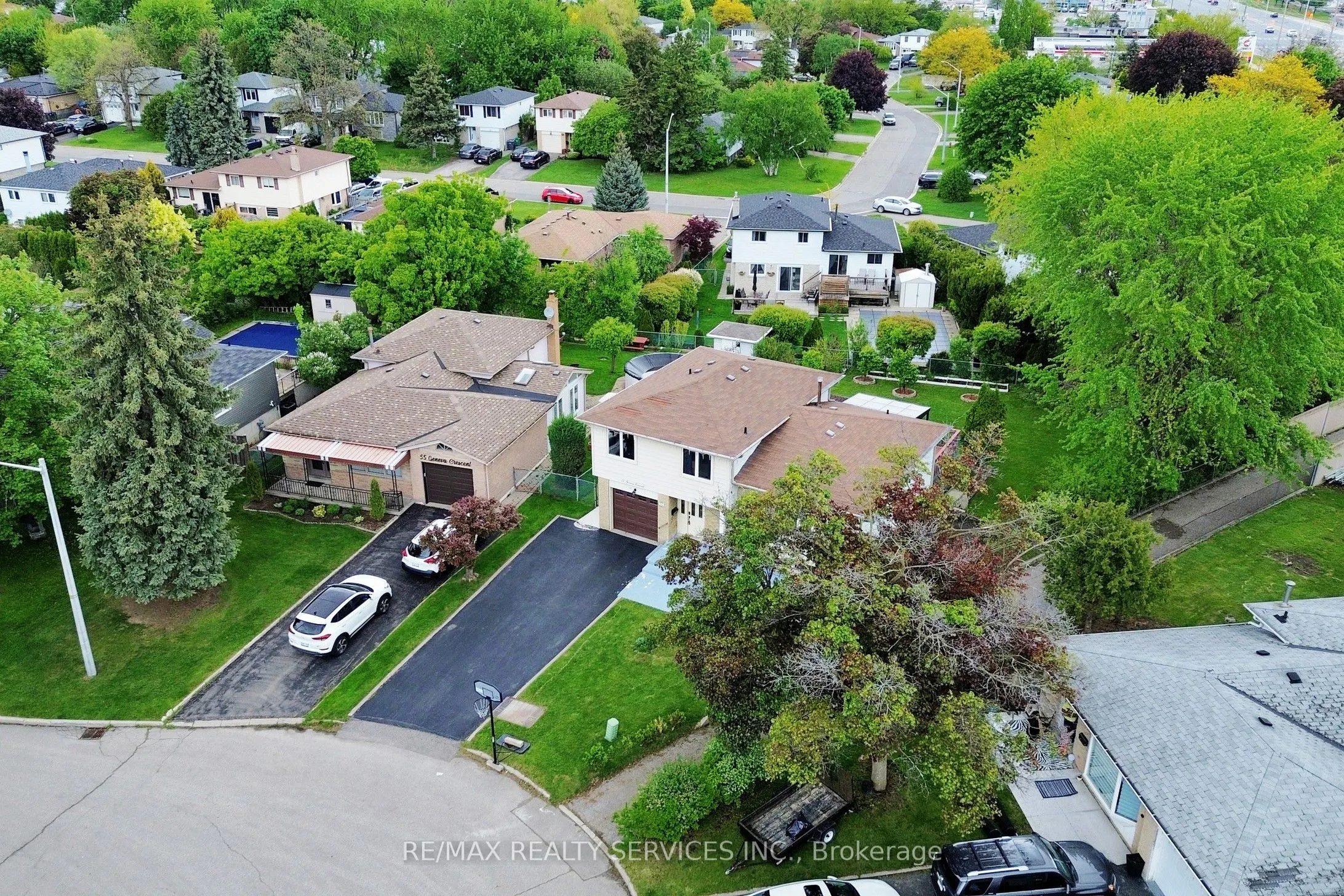 53 Geneva Crescent