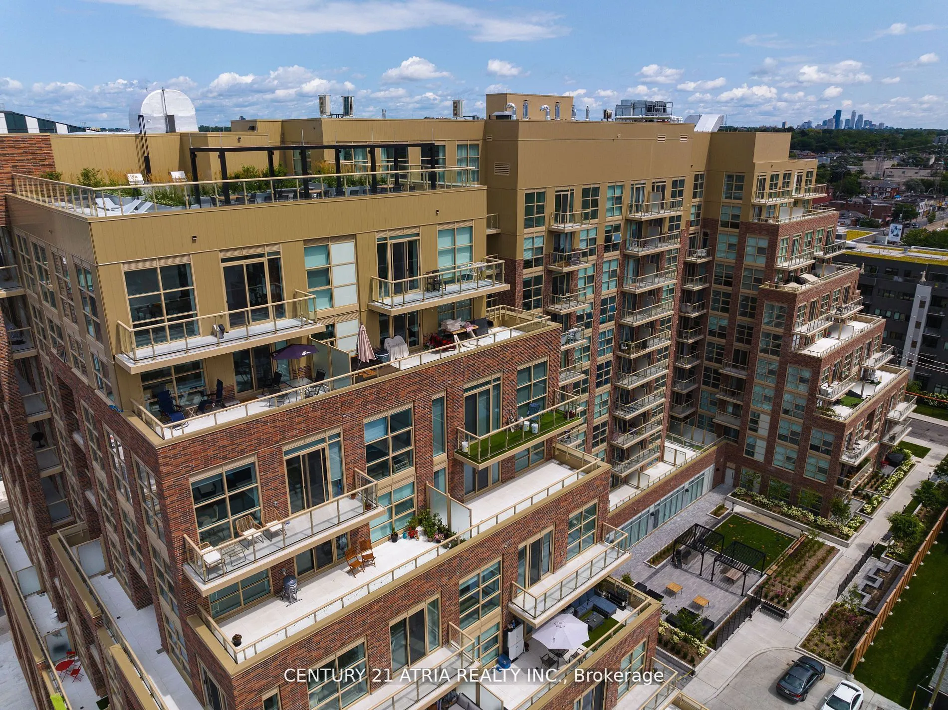 1787 St Clair Avenue W, #224