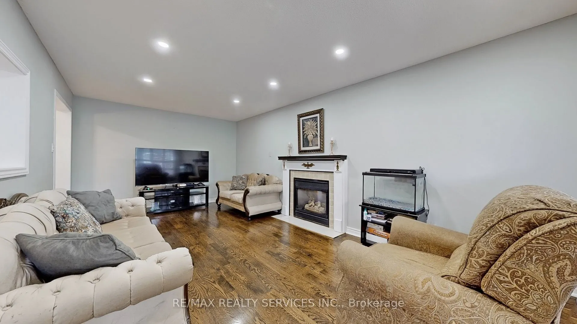 87 Sprucelands Avenue