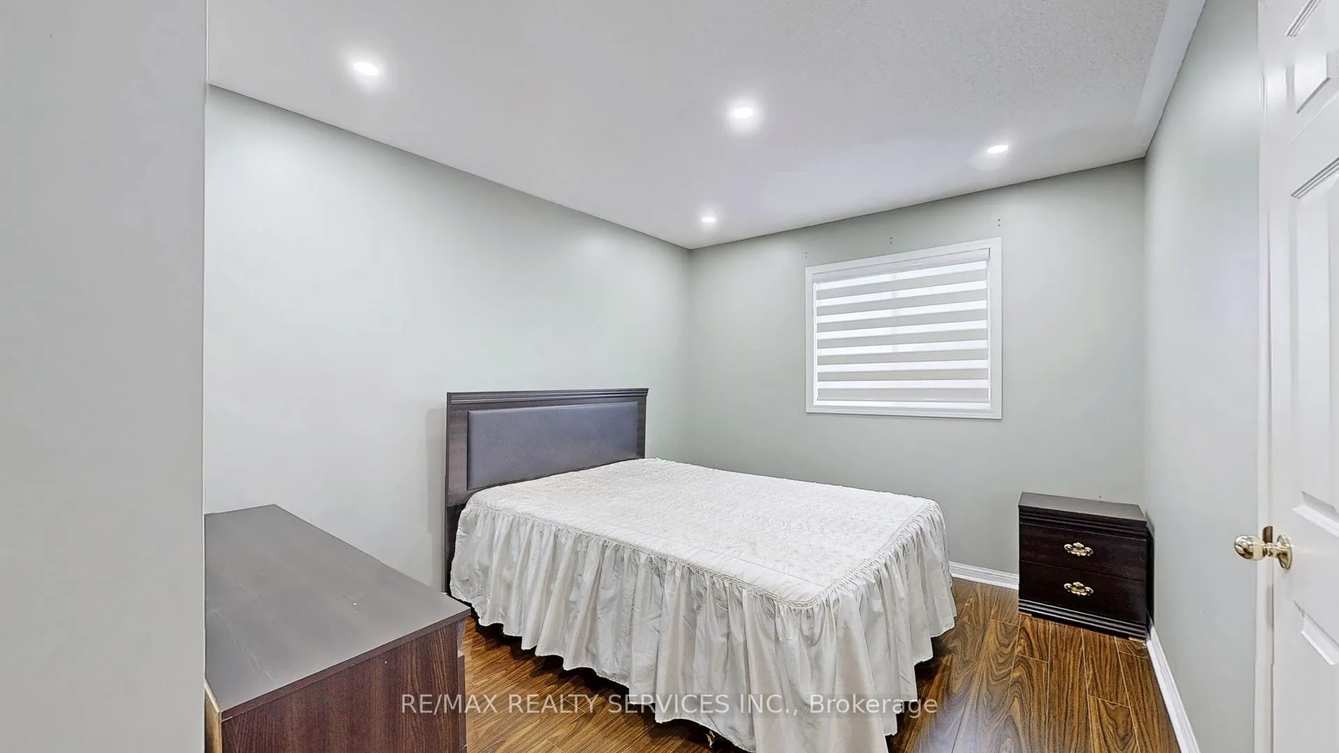 87 Sprucelands Avenue