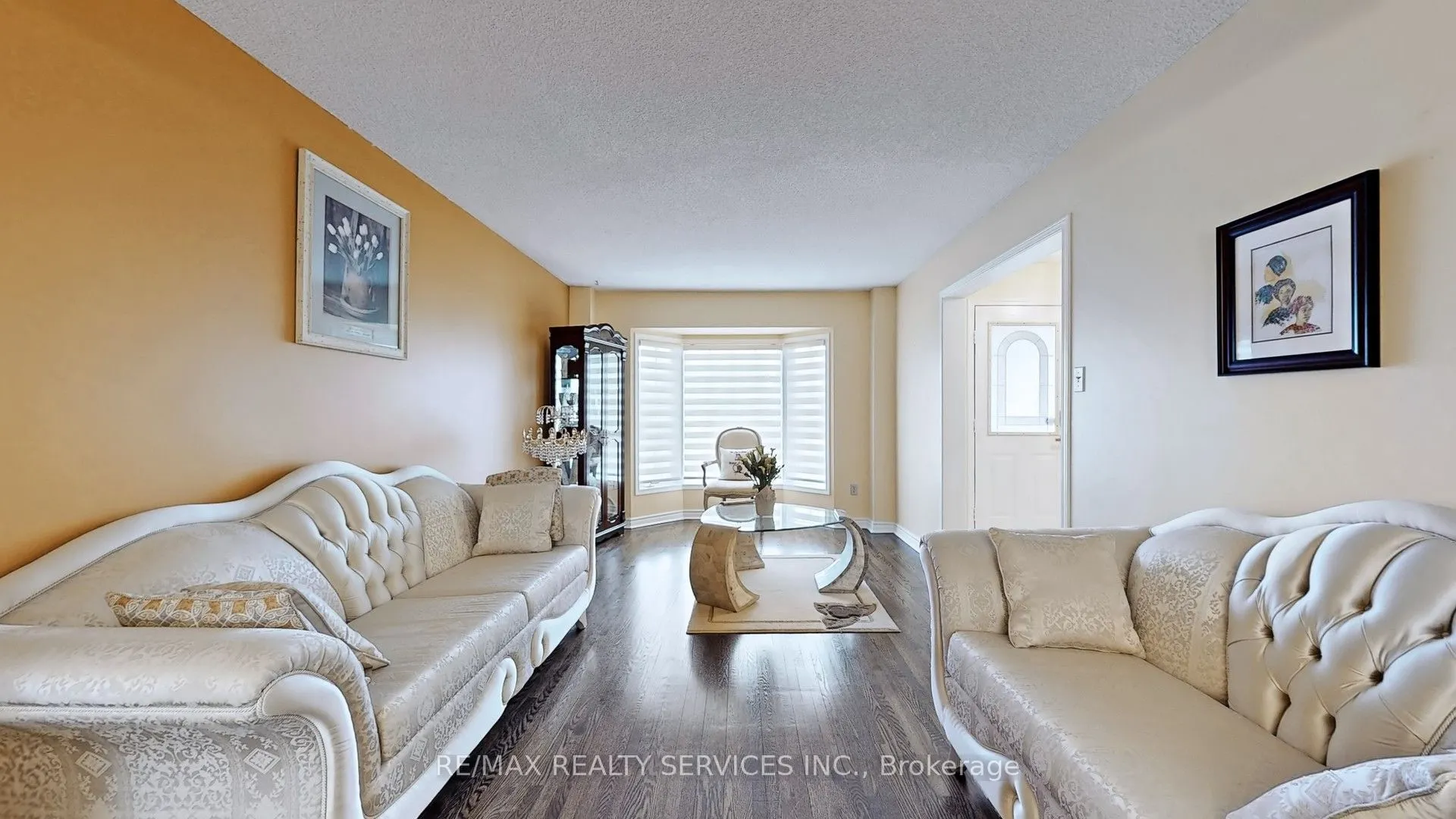 87 Sprucelands Avenue