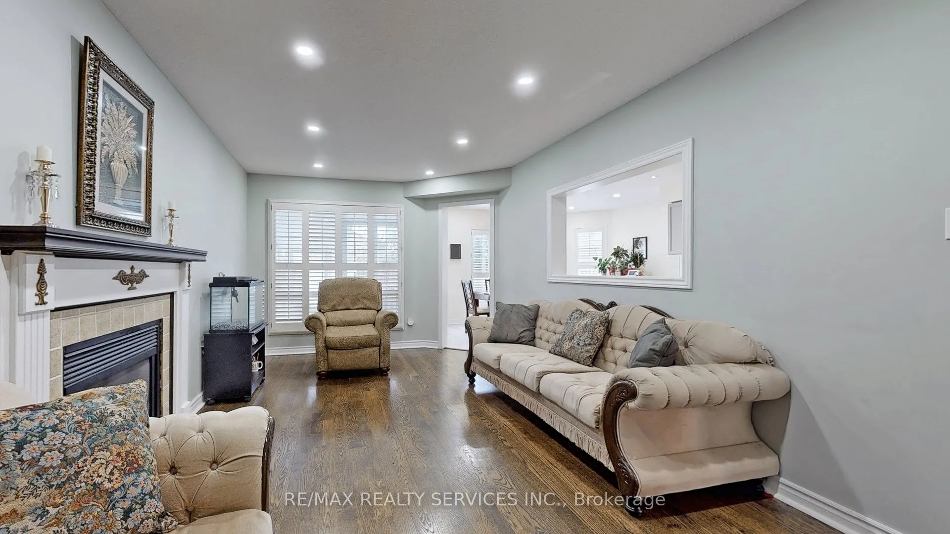 87 Sprucelands Avenue