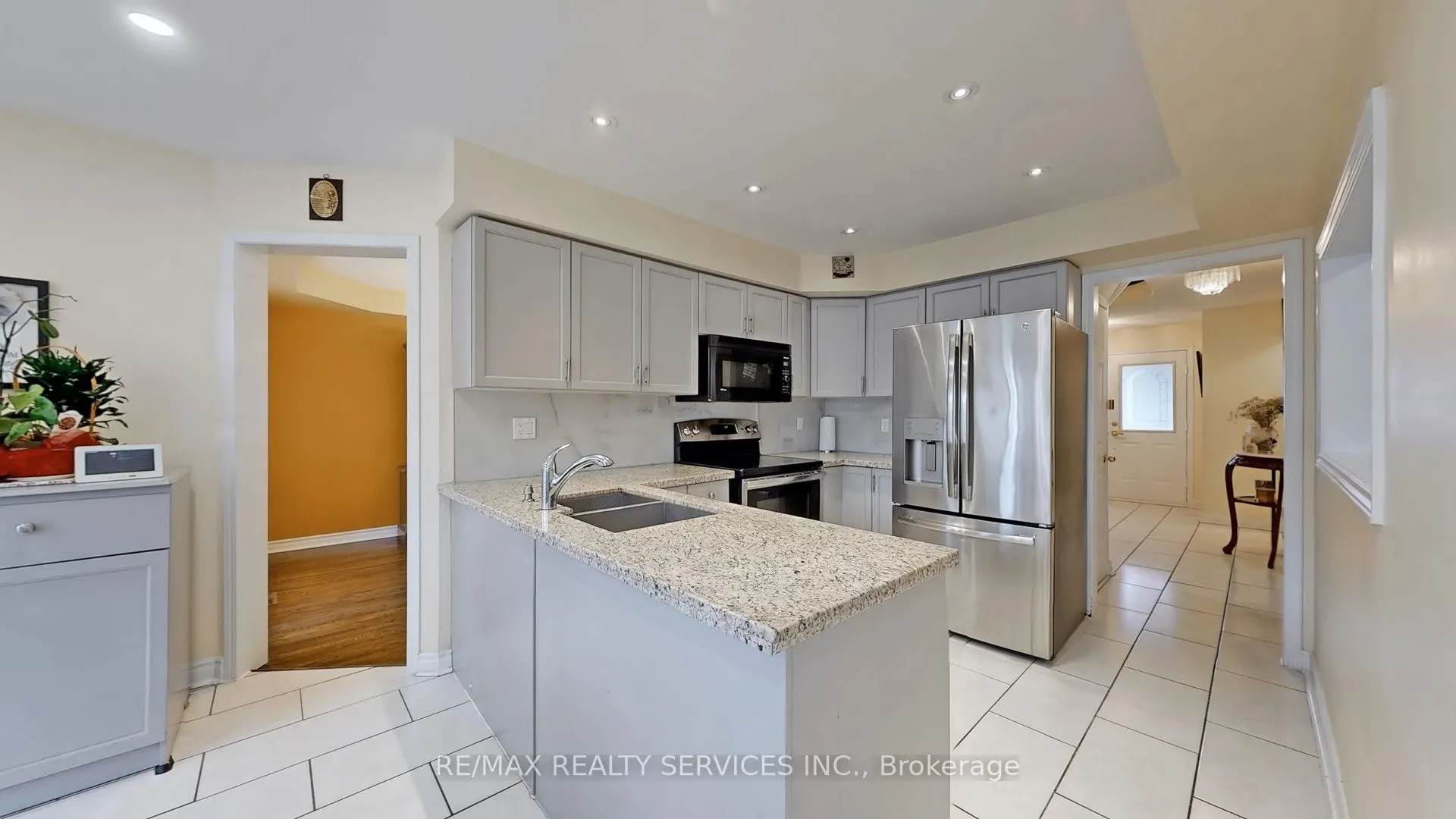 87 Sprucelands Avenue