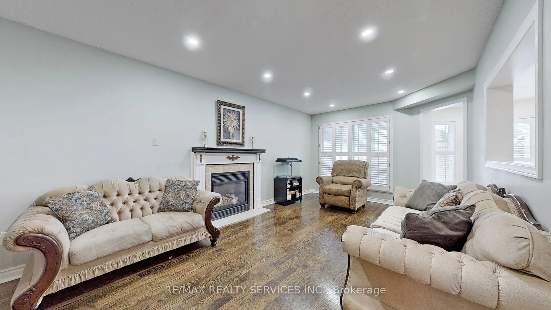 87 Sprucelands Avenue