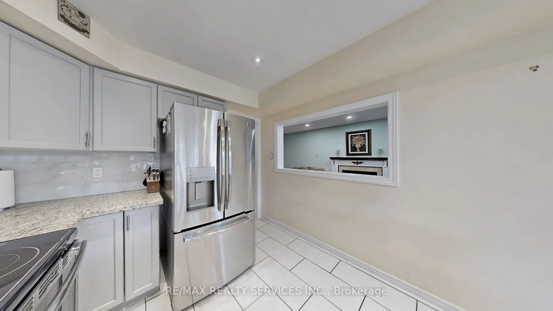 87 Sprucelands Avenue