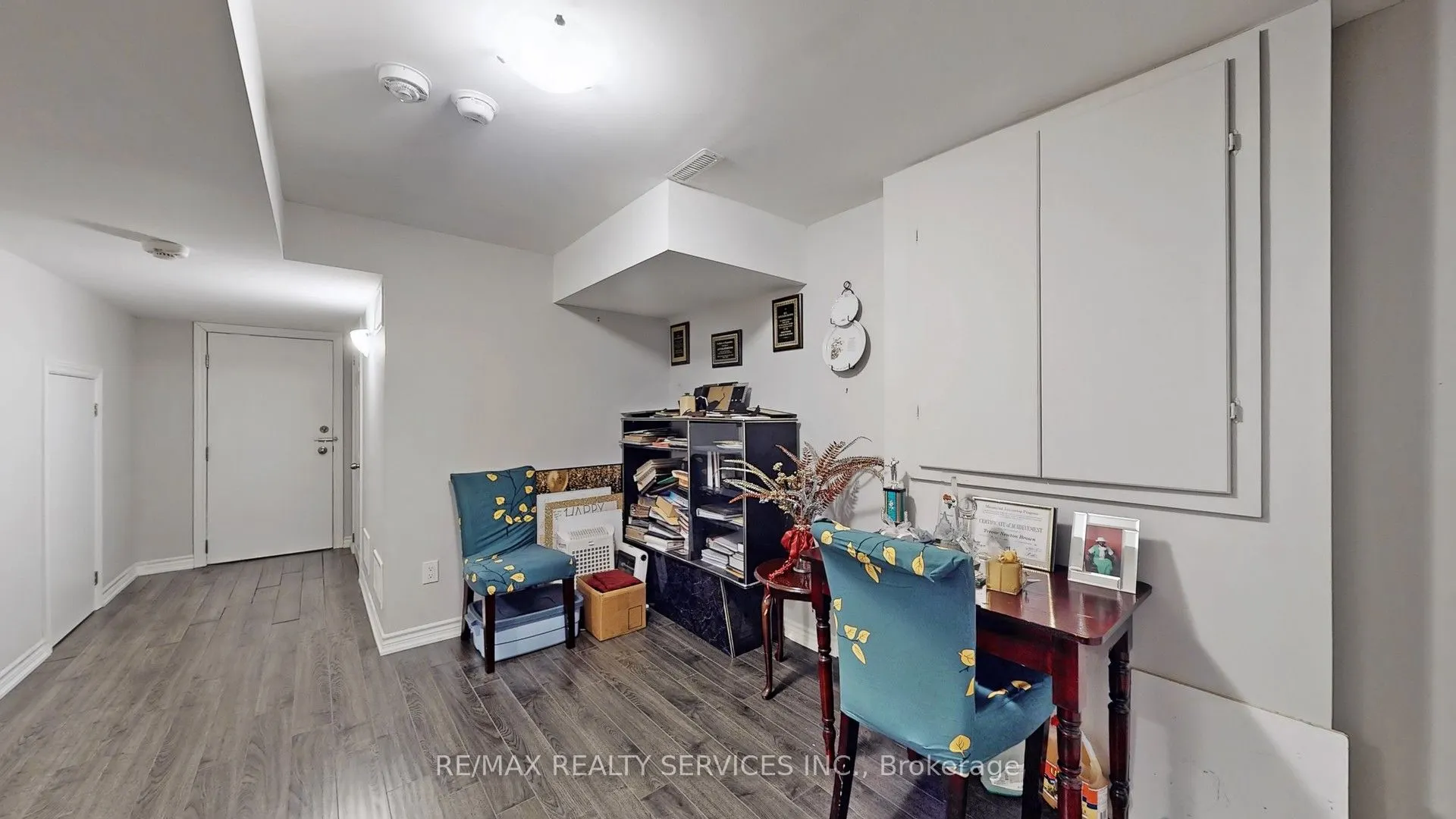 87 Sprucelands Avenue