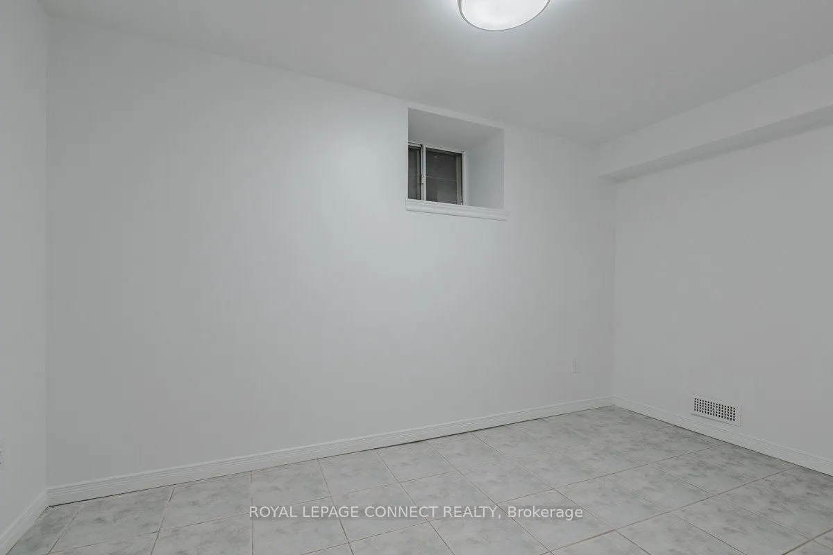 159 Parkside Drive, #4