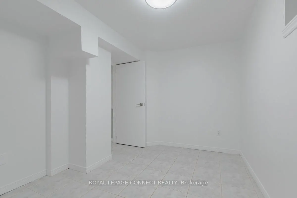 159 Parkside Drive, #4