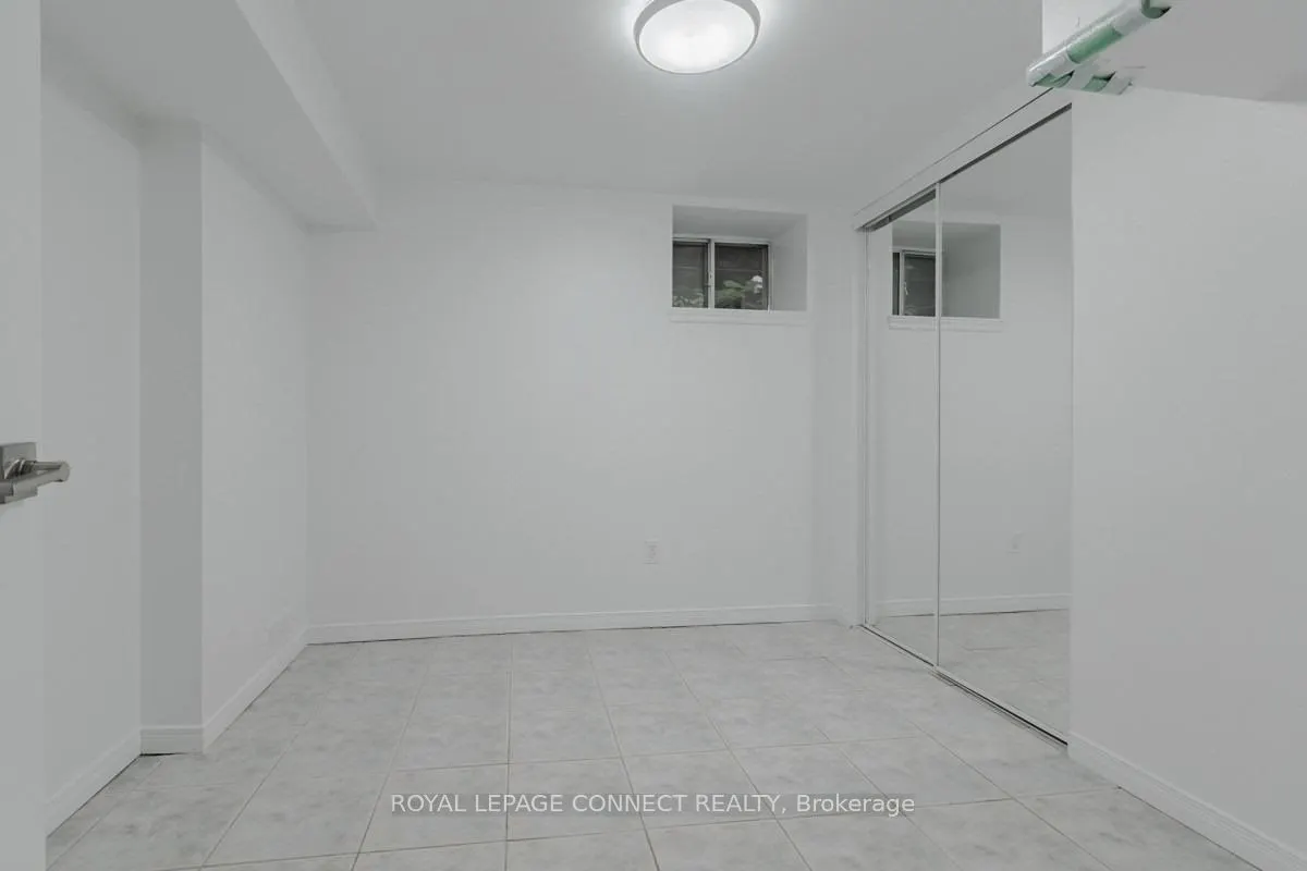 159 Parkside Drive, #4