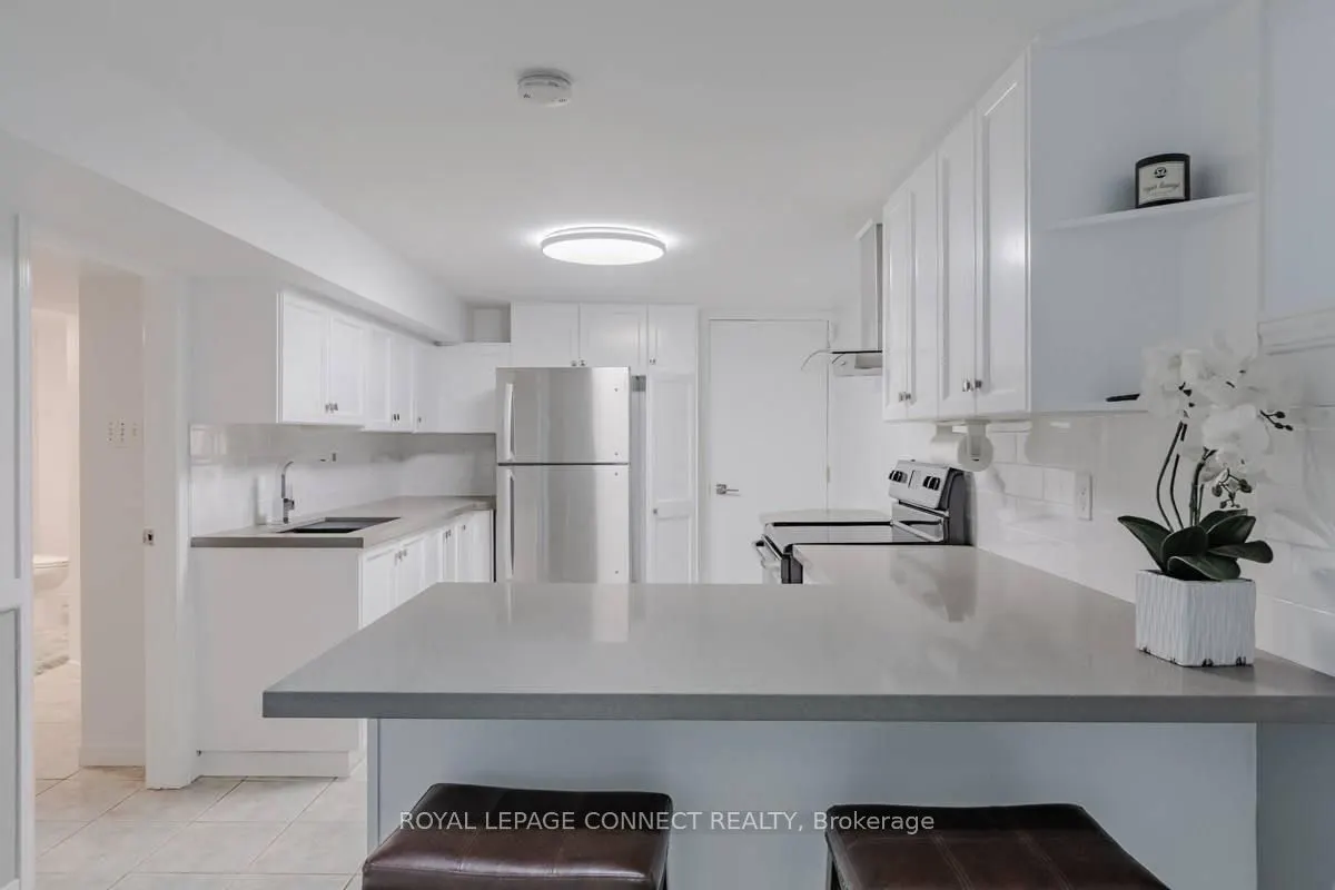 159 Parkside Drive, #4