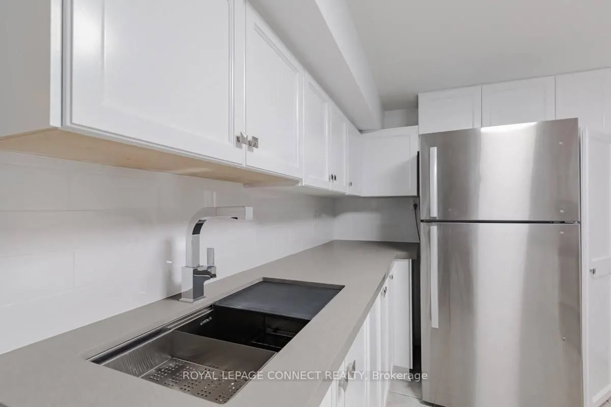 159 Parkside Drive, #4