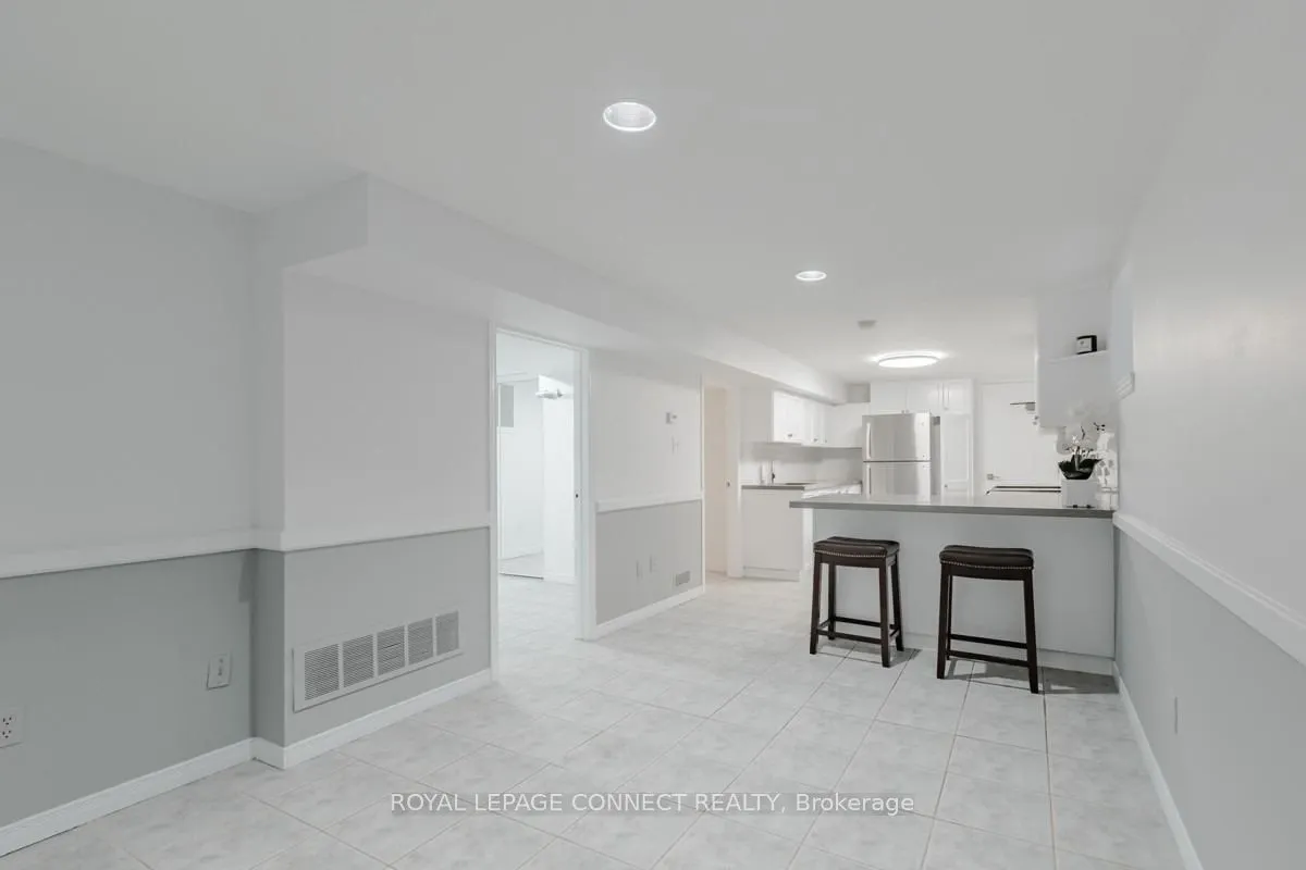159 Parkside Drive, #4