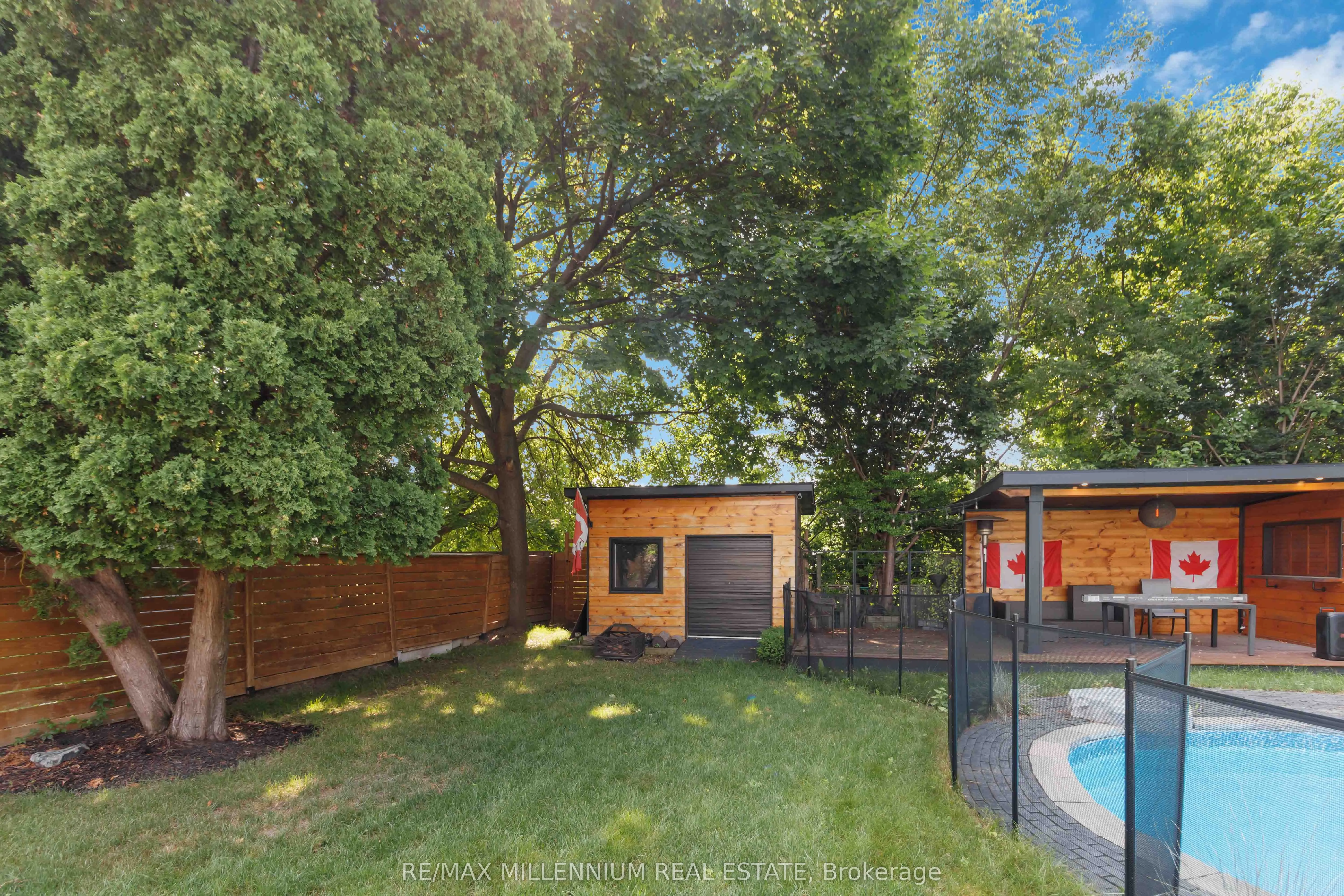 250 Daphne Avenue