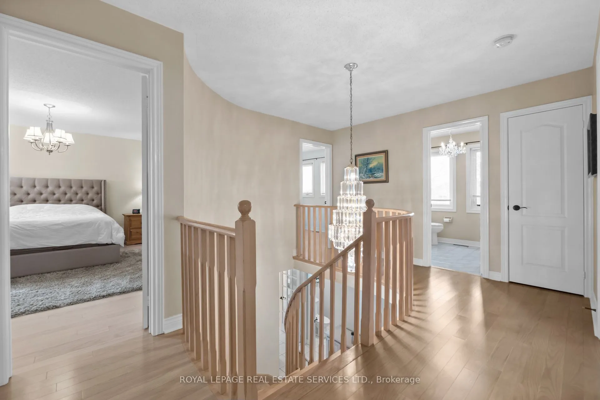 1074 Bradbury Chase