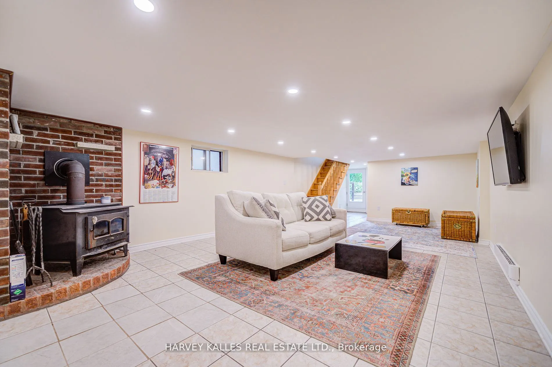 408 Silverthorn Avenue