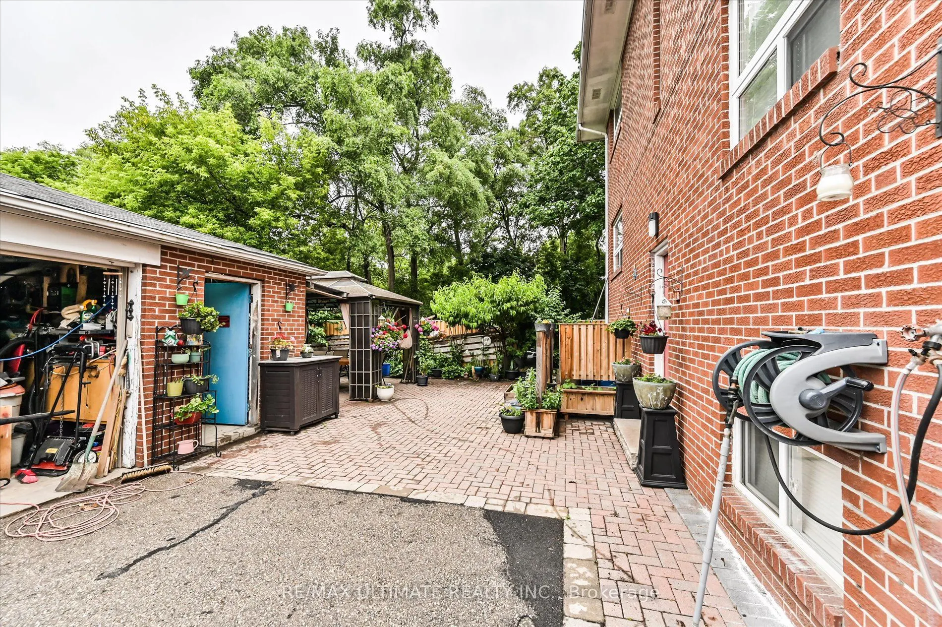 76 Hilldale Road