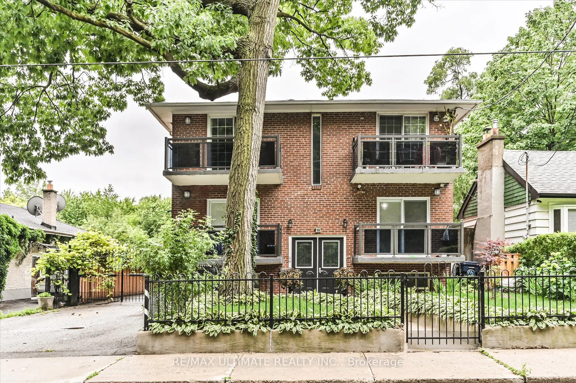76 Hilldale Road