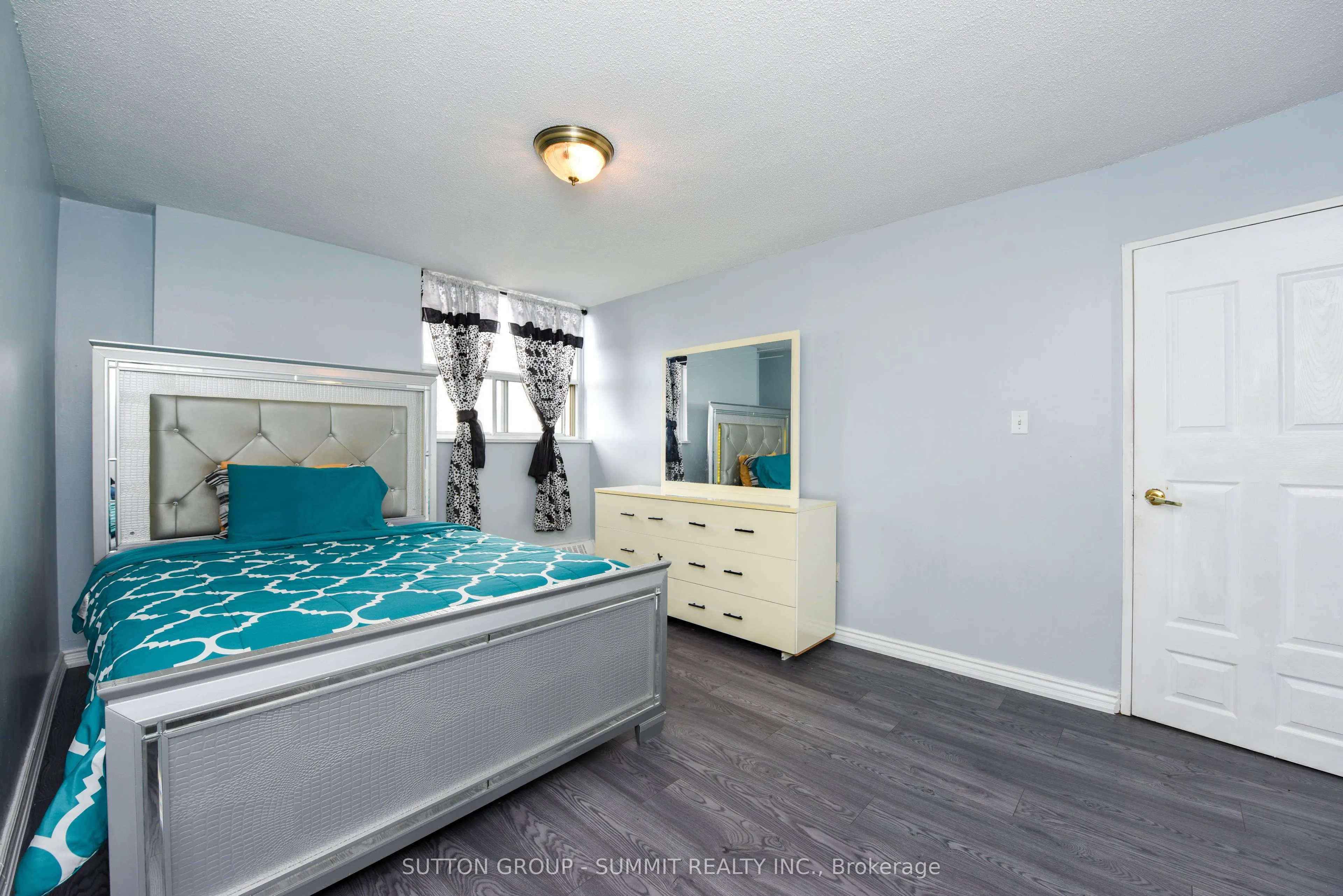 380 Dixon Road, #1902